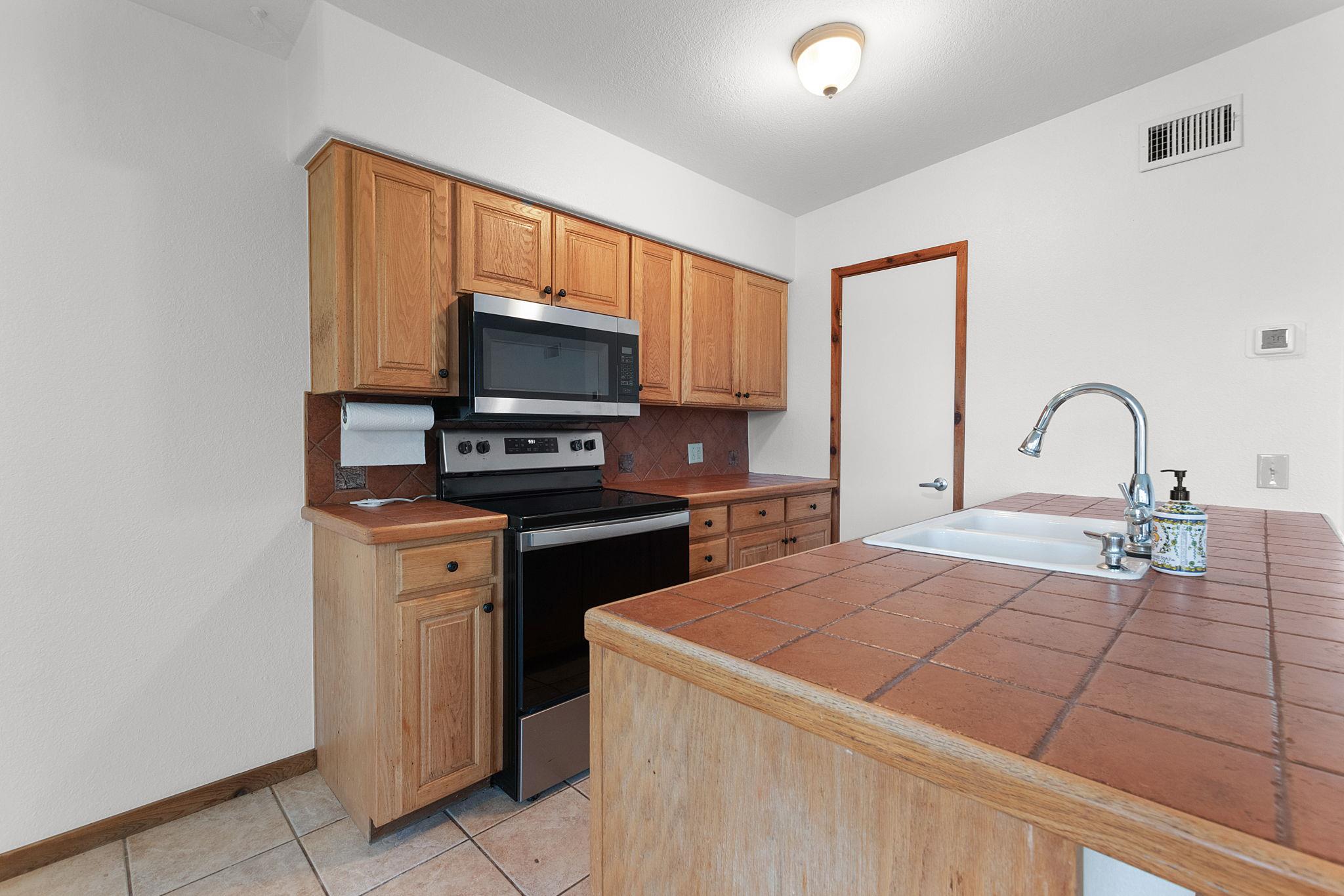 201 Acorn St, Burnet, TX 78611