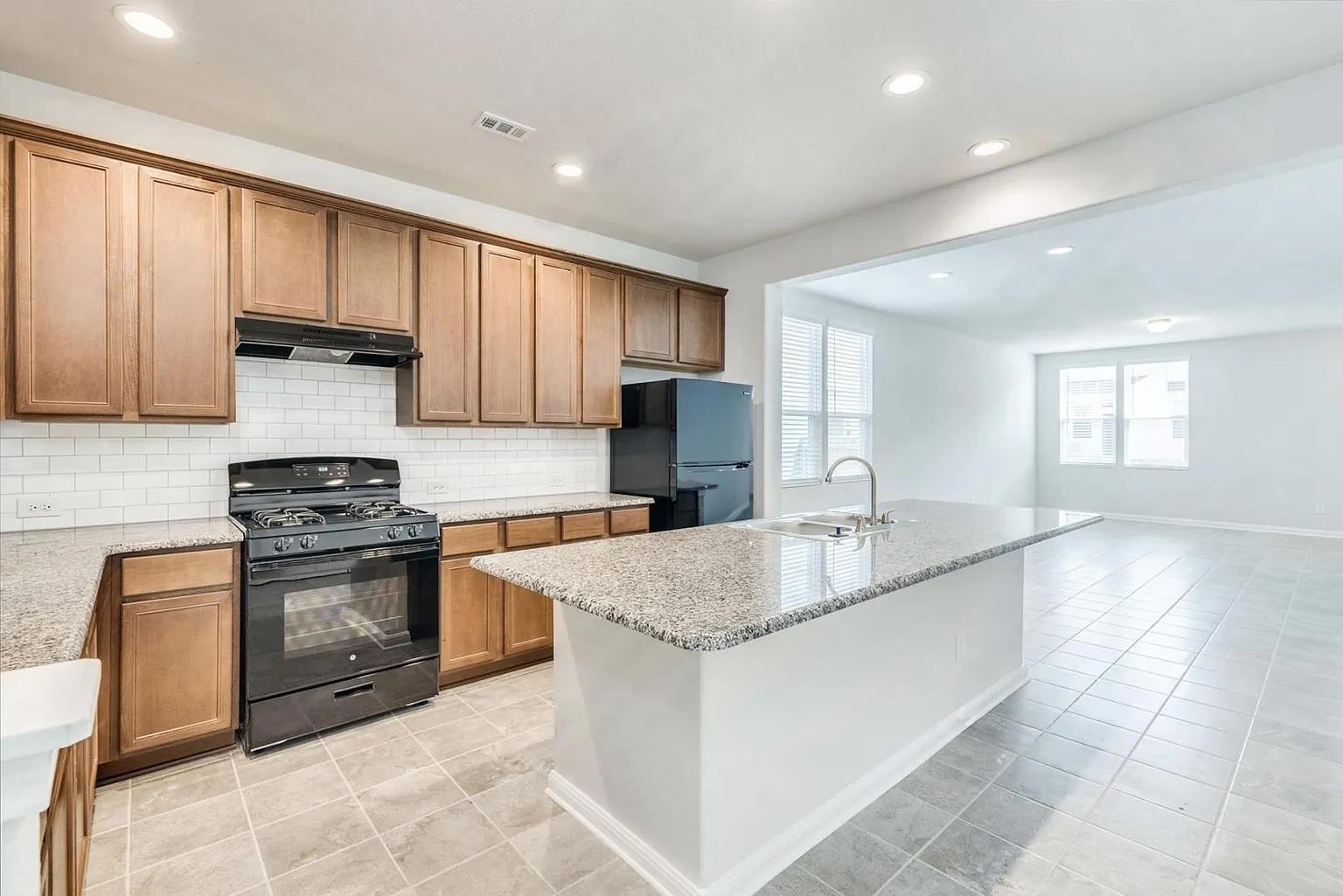 1628 Arbor Knot Dr, Kyle, TX 78640