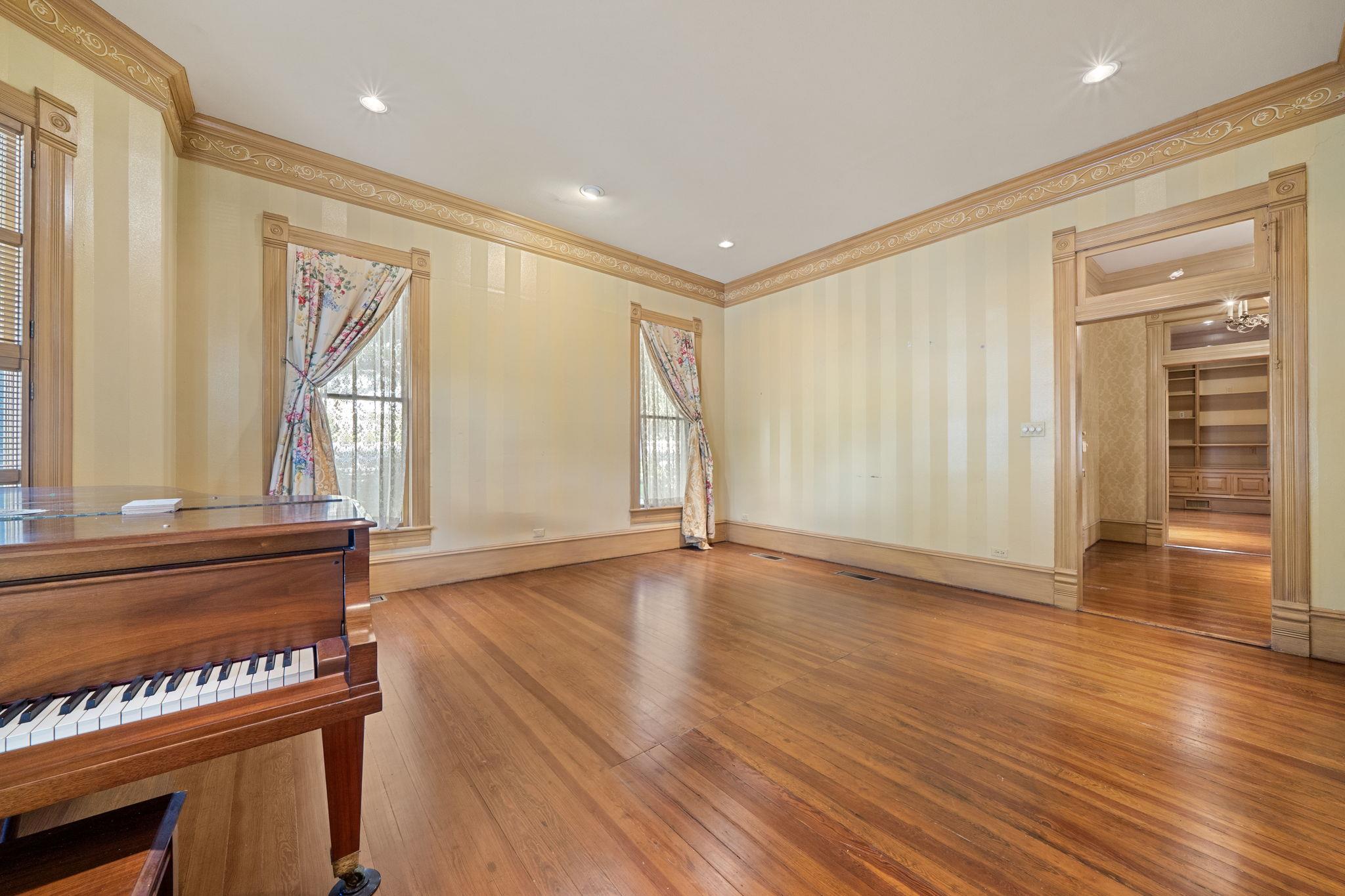 833 Belvin St, San Marcos, TX 78666