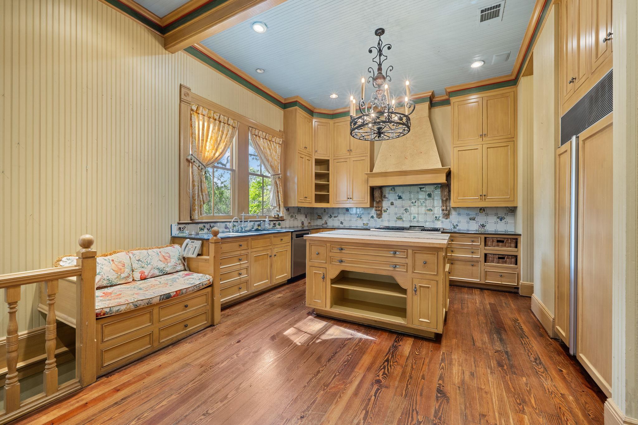 833 Belvin St, San Marcos, TX 78666