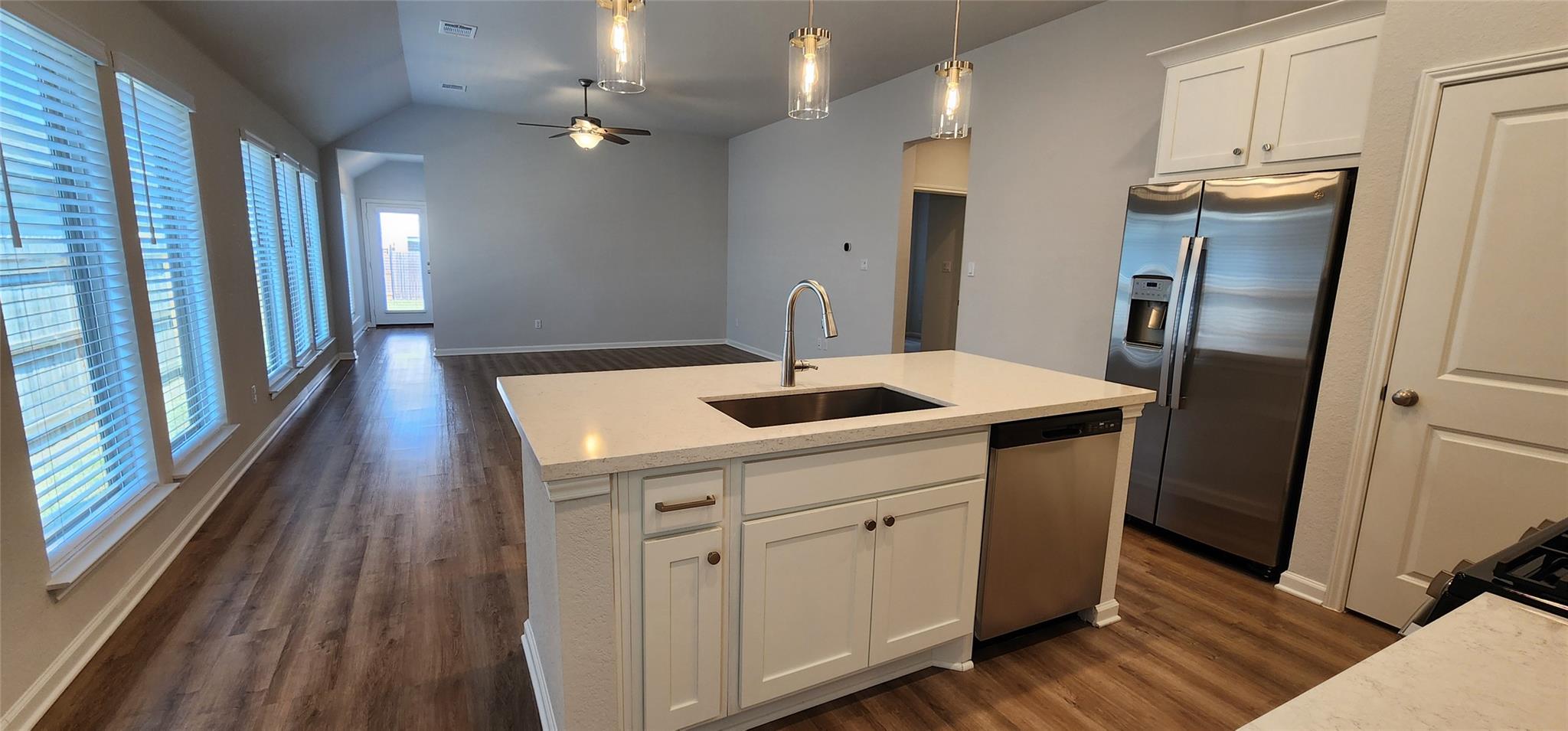 212 Los Olives Ln, Liberty Hill, TX 78642