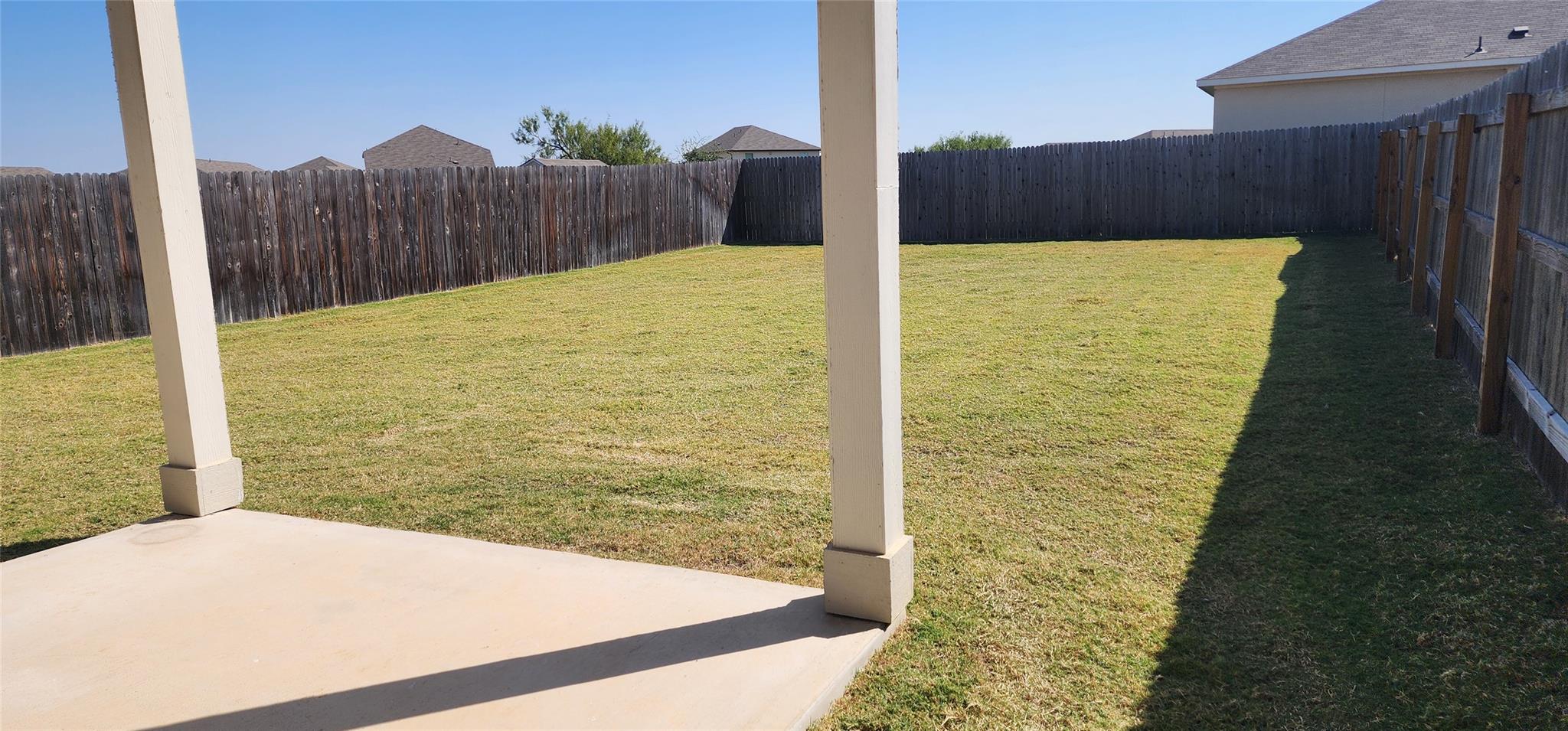 212 Los Olives Ln, Liberty Hill, TX 78642