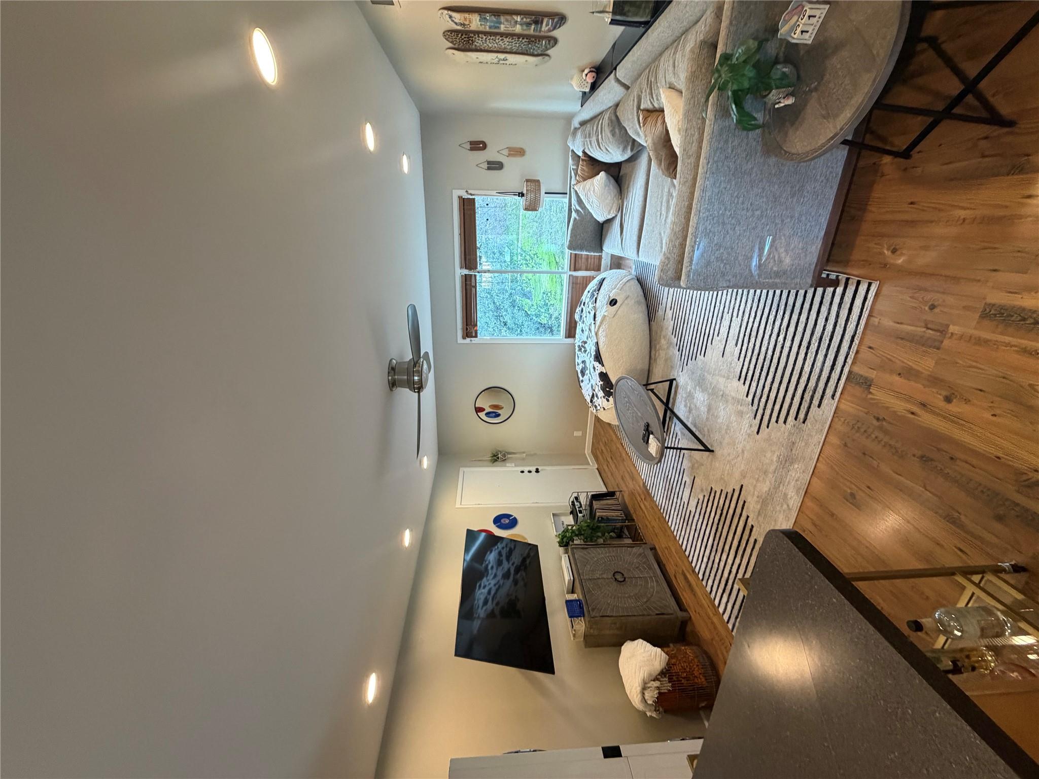 5332 Balcones Dr # H, Austin, TX 78731