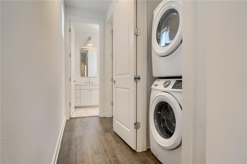 2624 Metcalfe Rd # 7, Austin, TX 78741