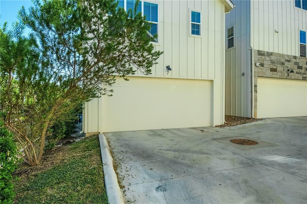 2624 Metcalfe Rd # 7, Austin, TX 78741