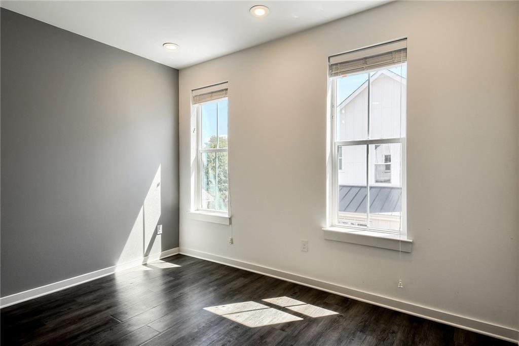 2624 Metcalfe Rd # 7, Austin, TX 78741