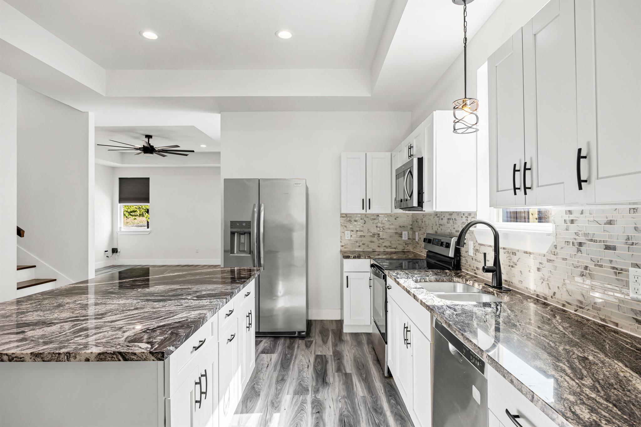 813 Chihuahua St, Lockhart, TX 78644