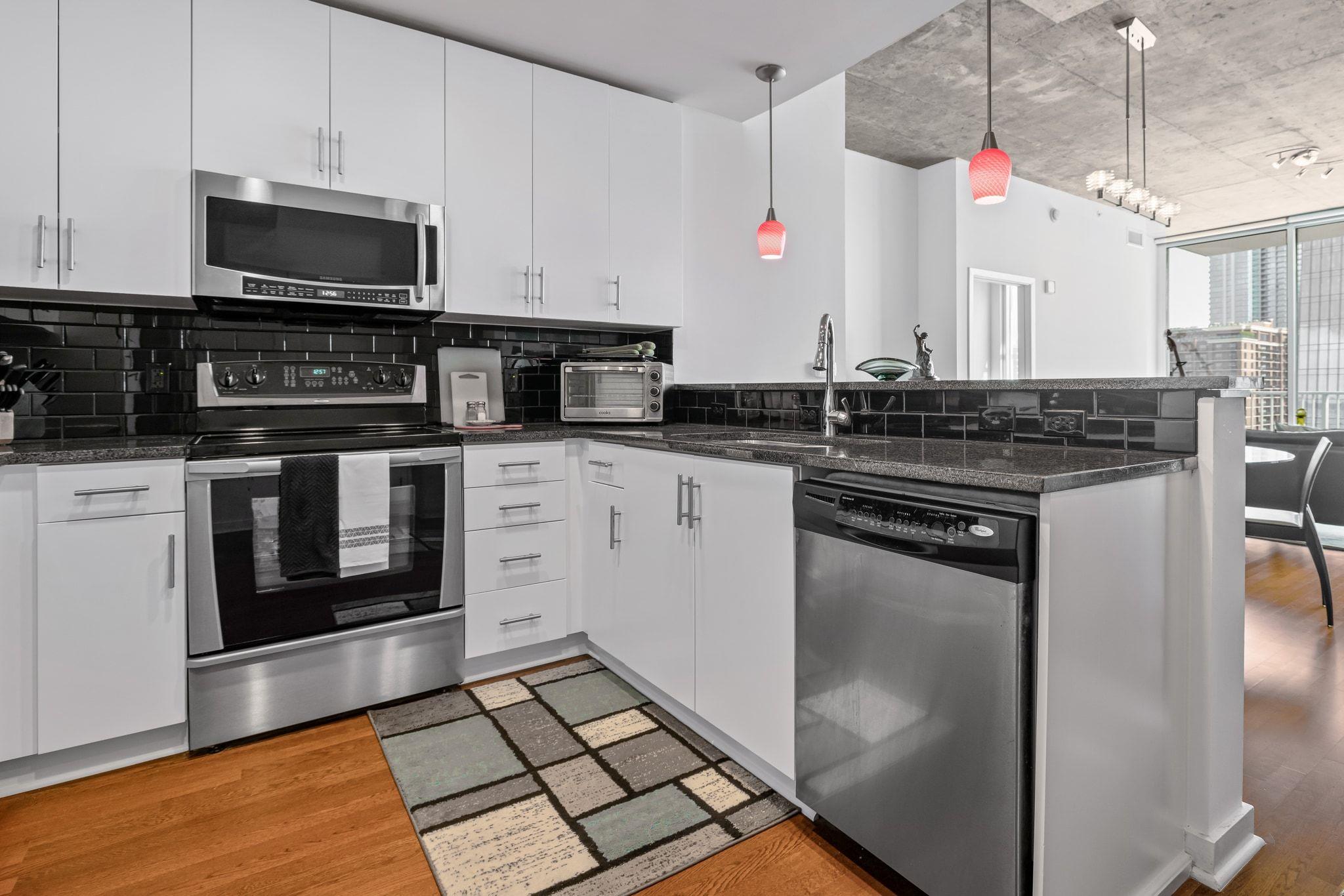 360 Nueces St # 2105, Austin, TX 78701