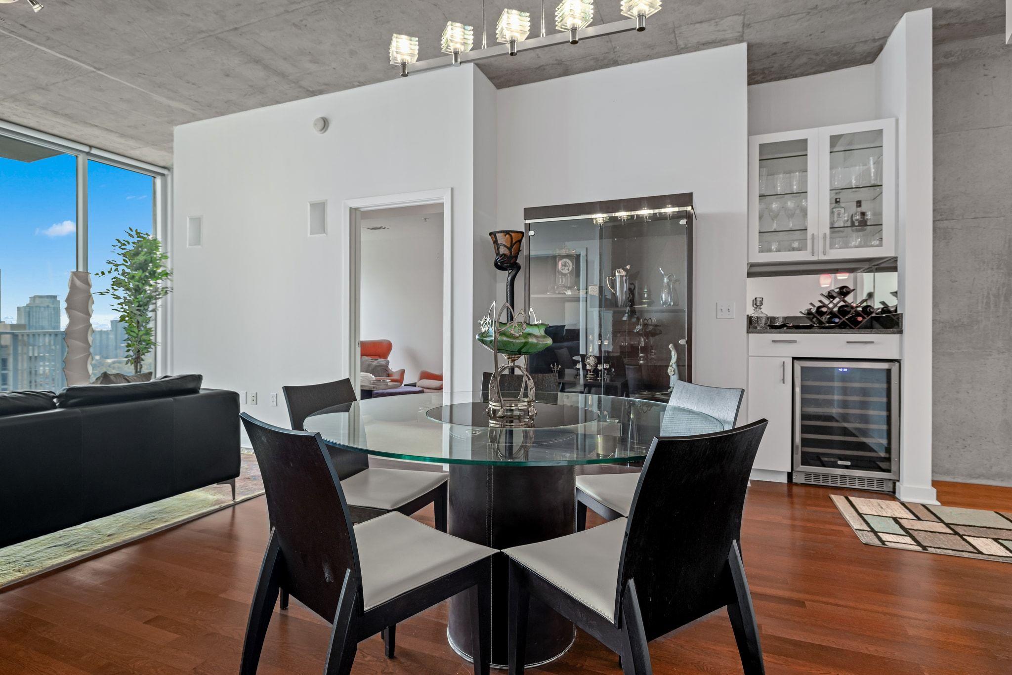 360 Nueces St # 2105, Austin, TX 78701