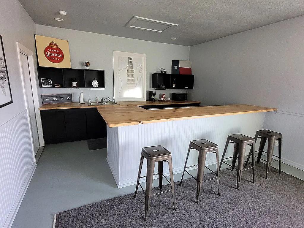 1102 Beech St, Taylor, TX 76574