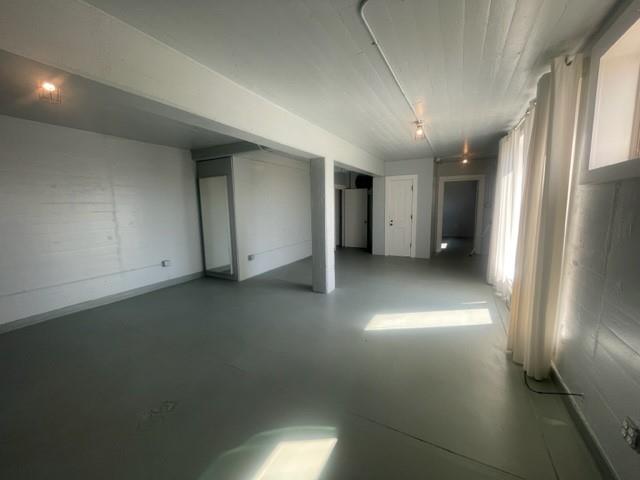 1102 Beech St, Taylor, TX 76574