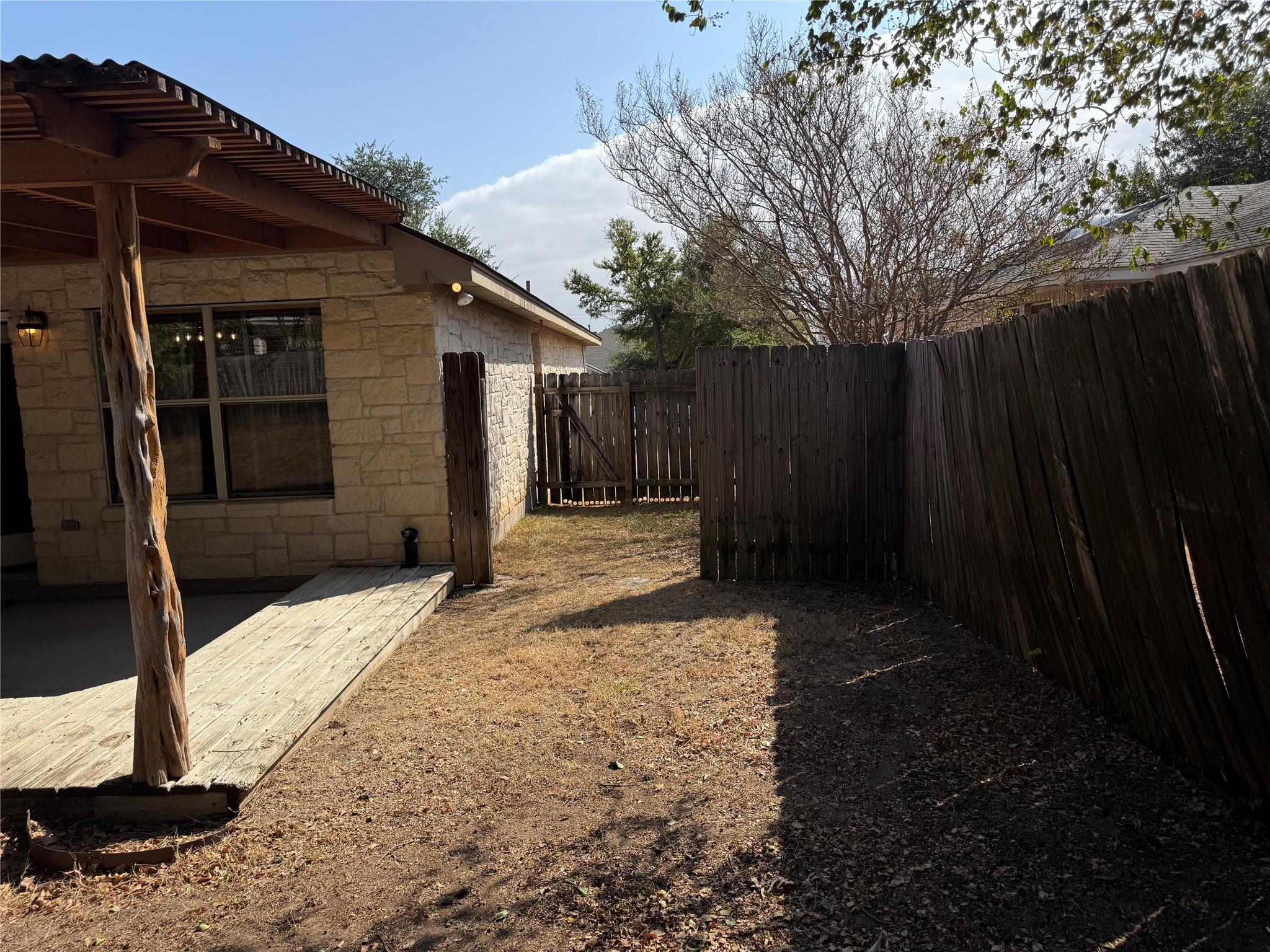 808 Sunflower Dr, Pflugerville, TX 78660