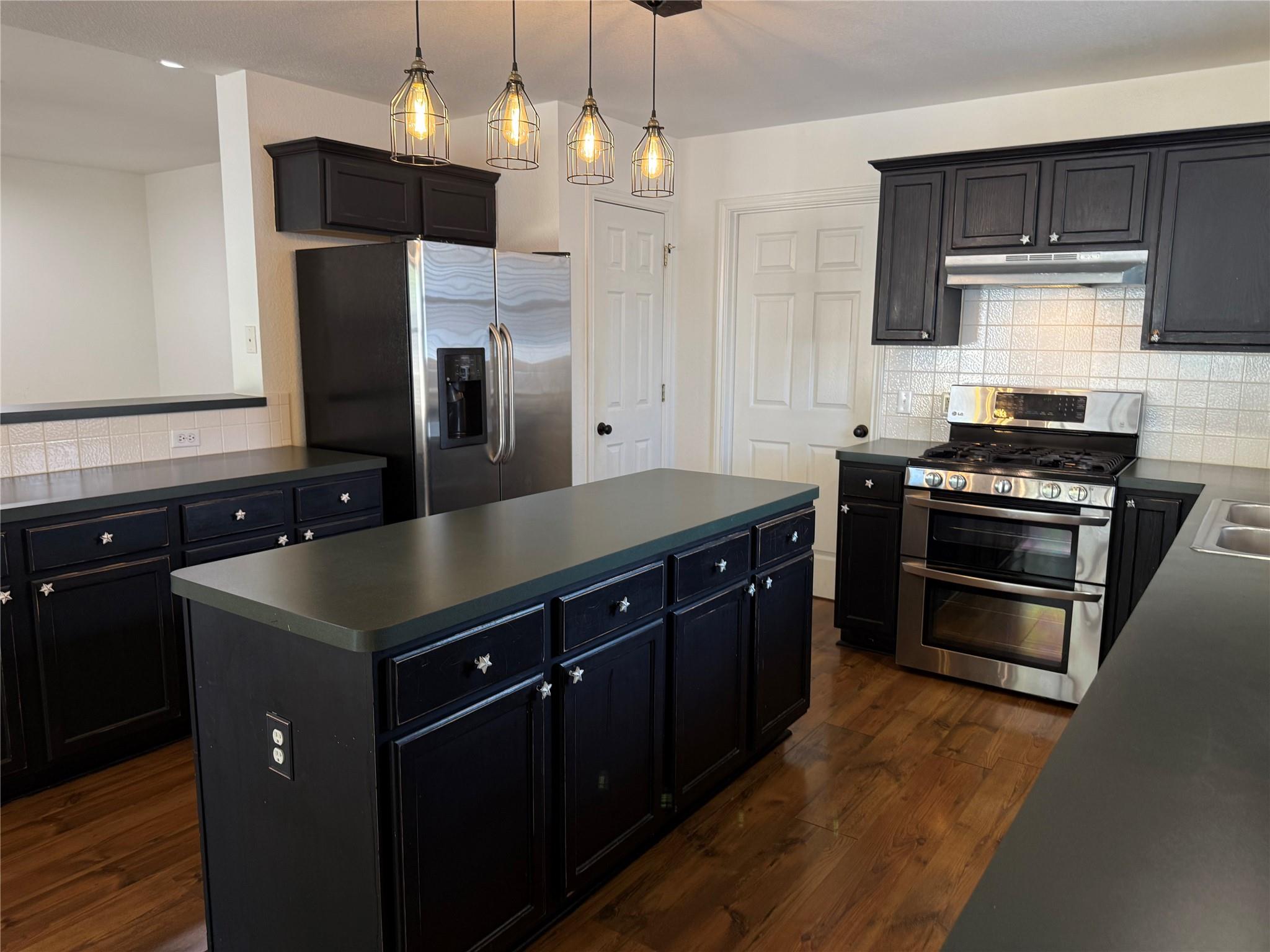 808 Sunflower Dr, Pflugerville, TX 78660