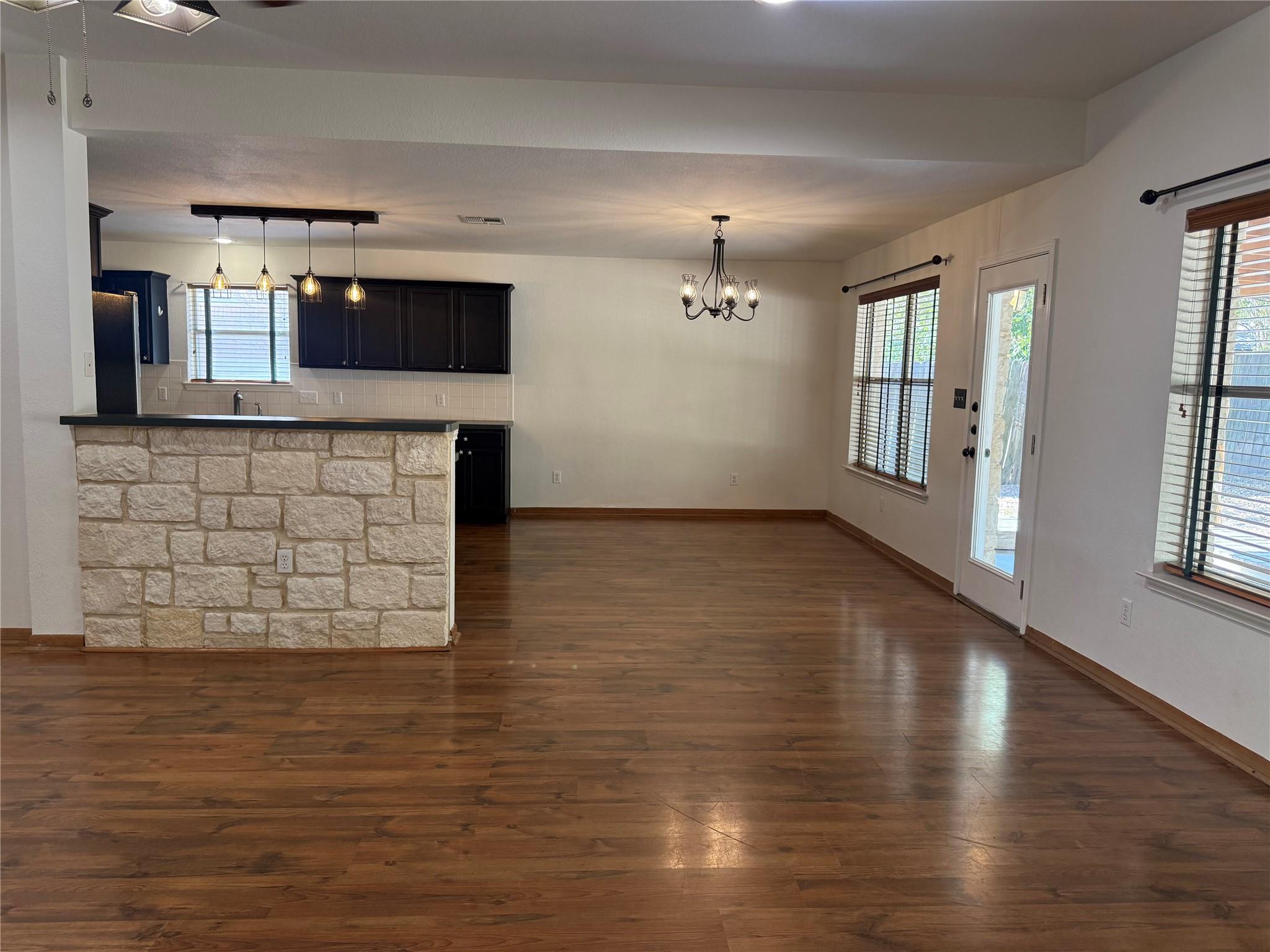 808 Sunflower Dr, Pflugerville, TX 78660