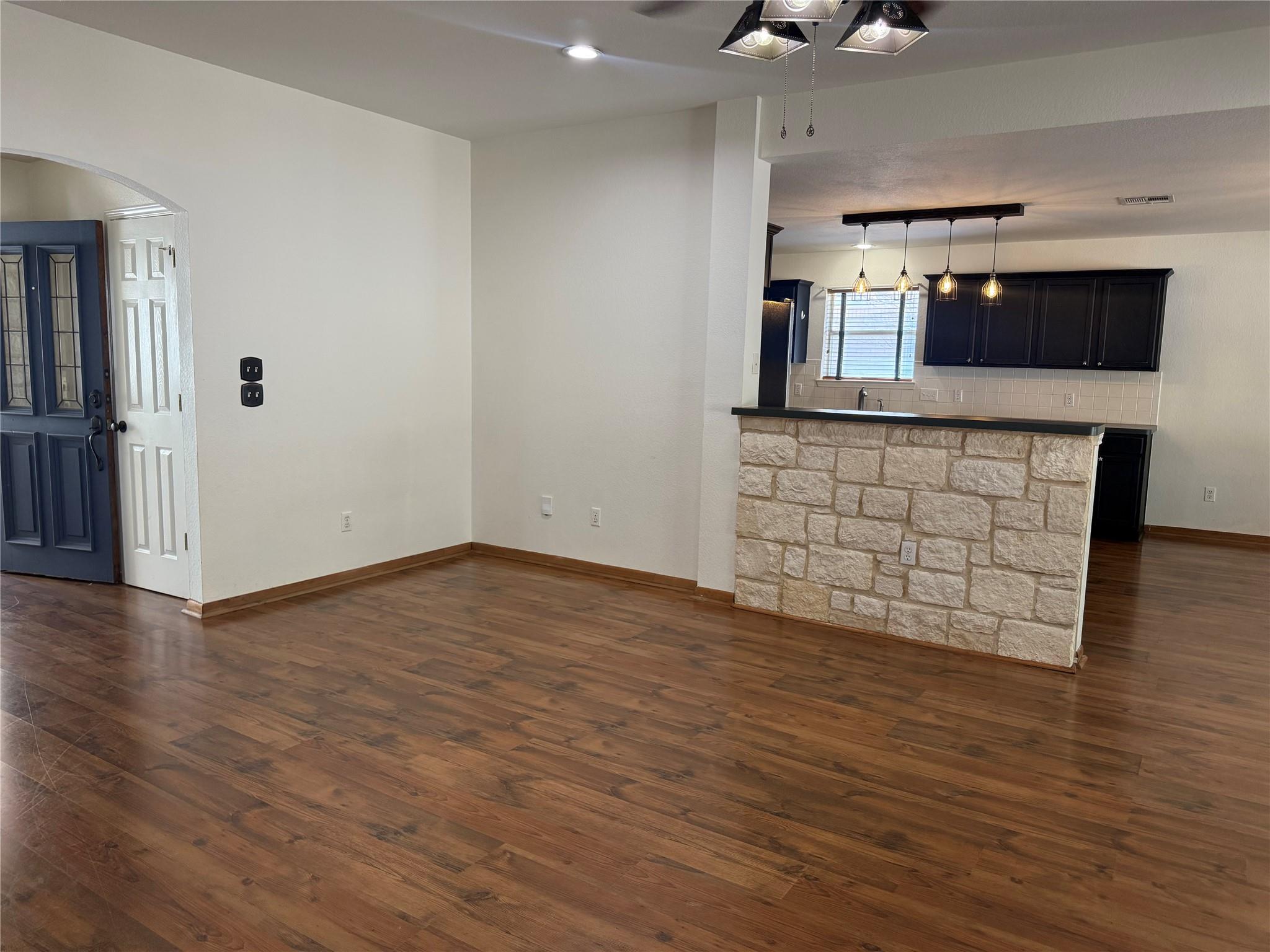 808 Sunflower Dr, Pflugerville, TX 78660