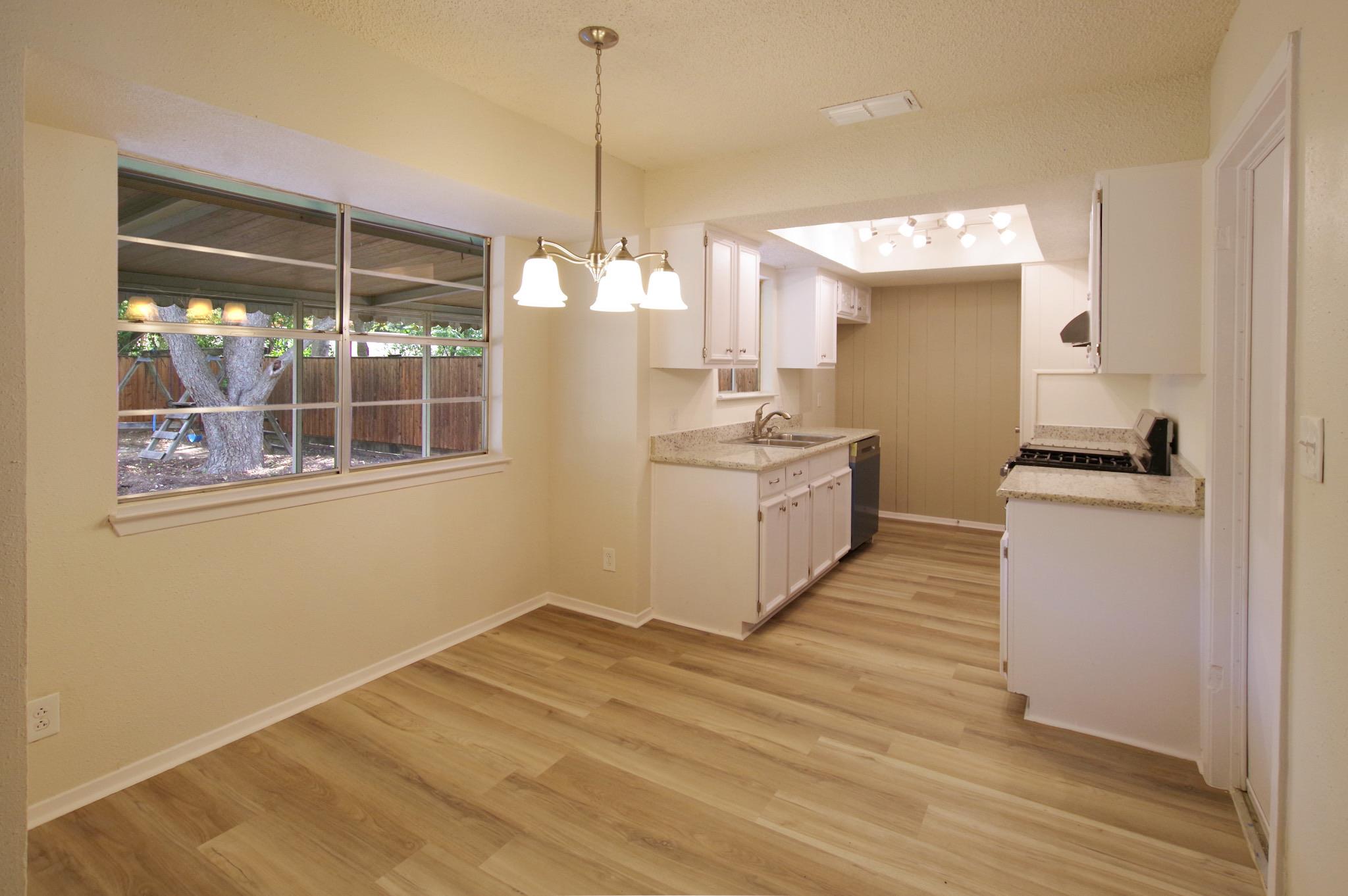 9801 Ochiltree Dr, Austin, TX 78753