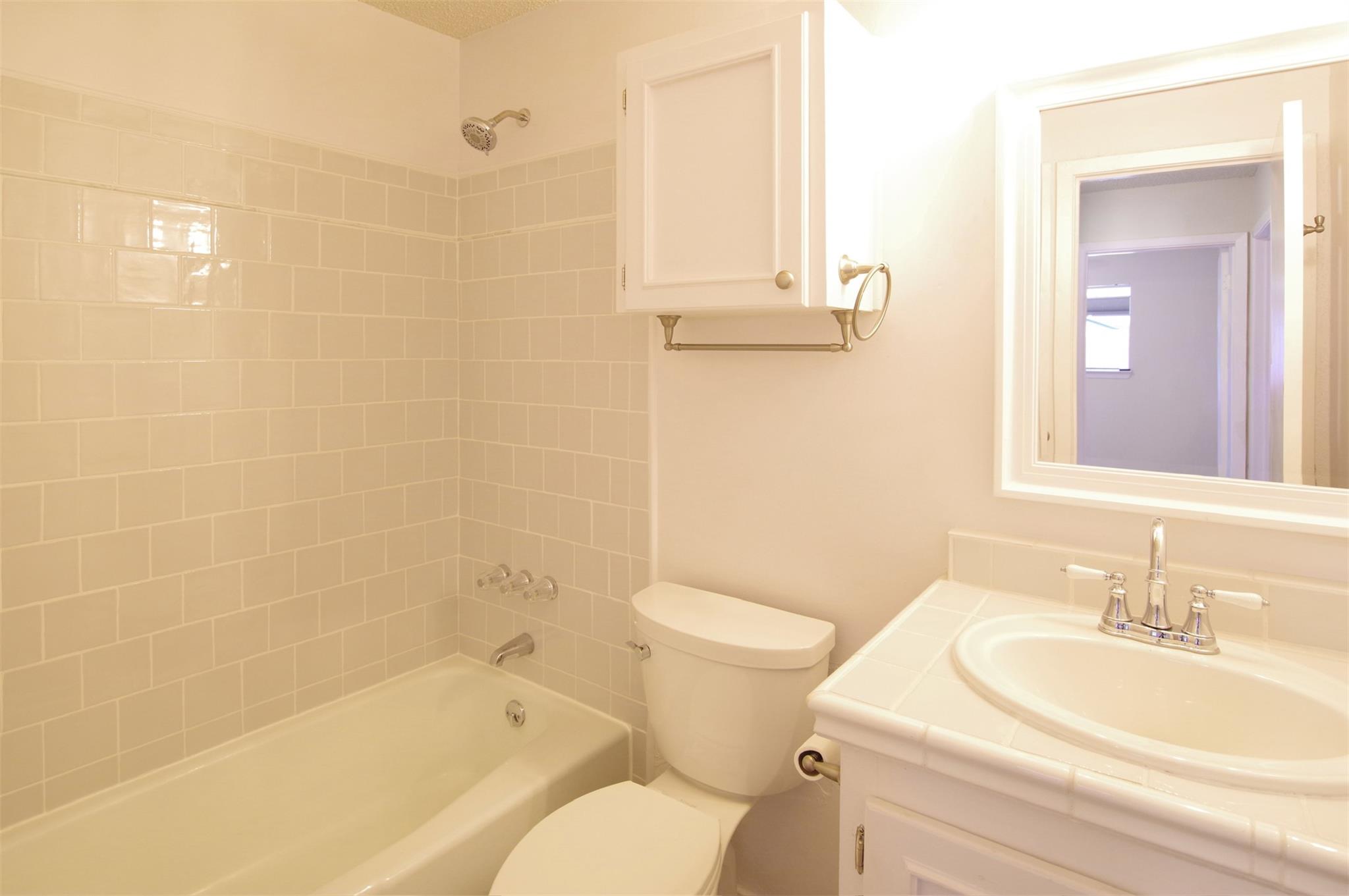 9801 Ochiltree Dr, Austin, TX 78753