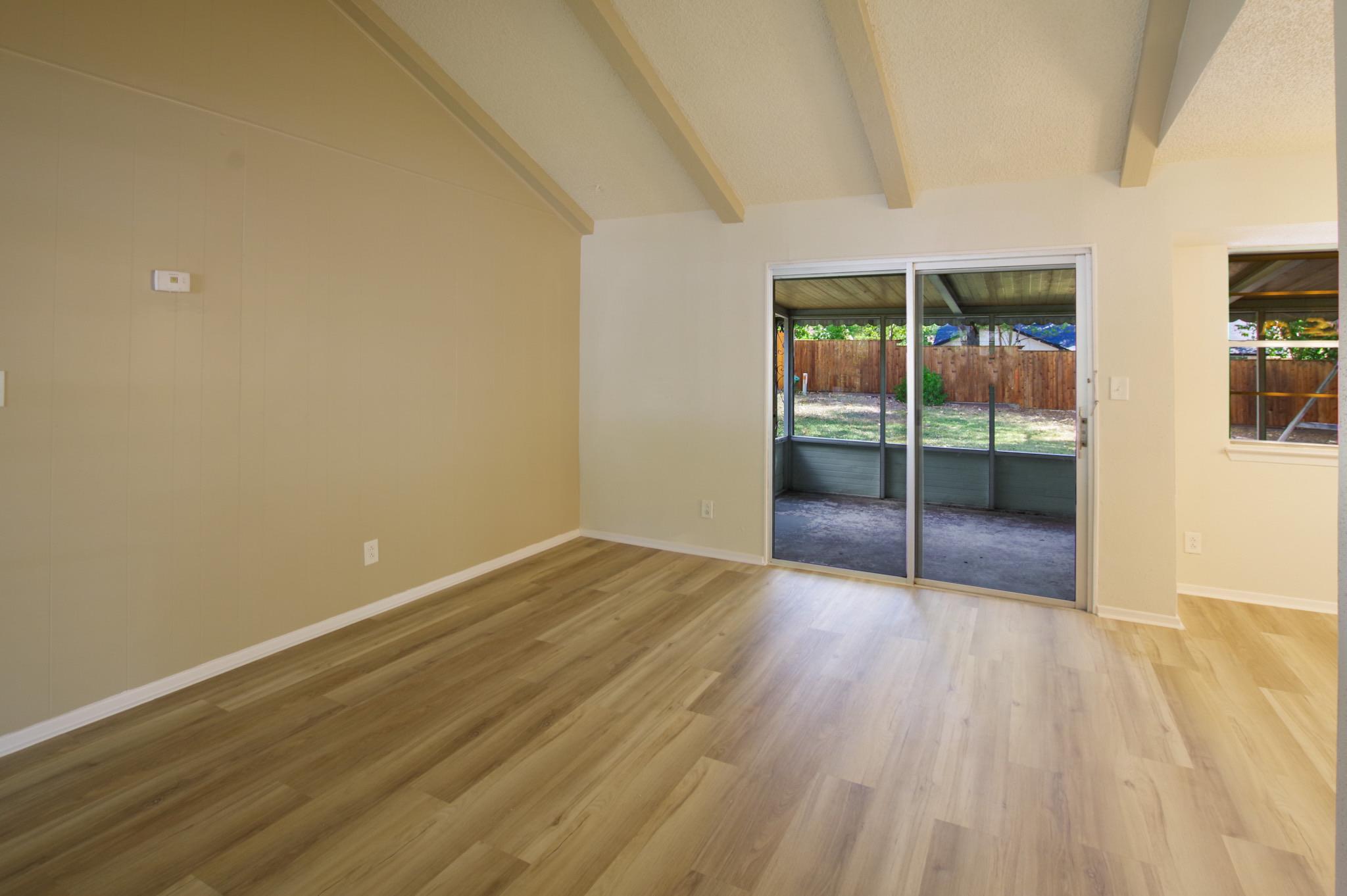 9801 Ochiltree Dr, Austin, TX 78753