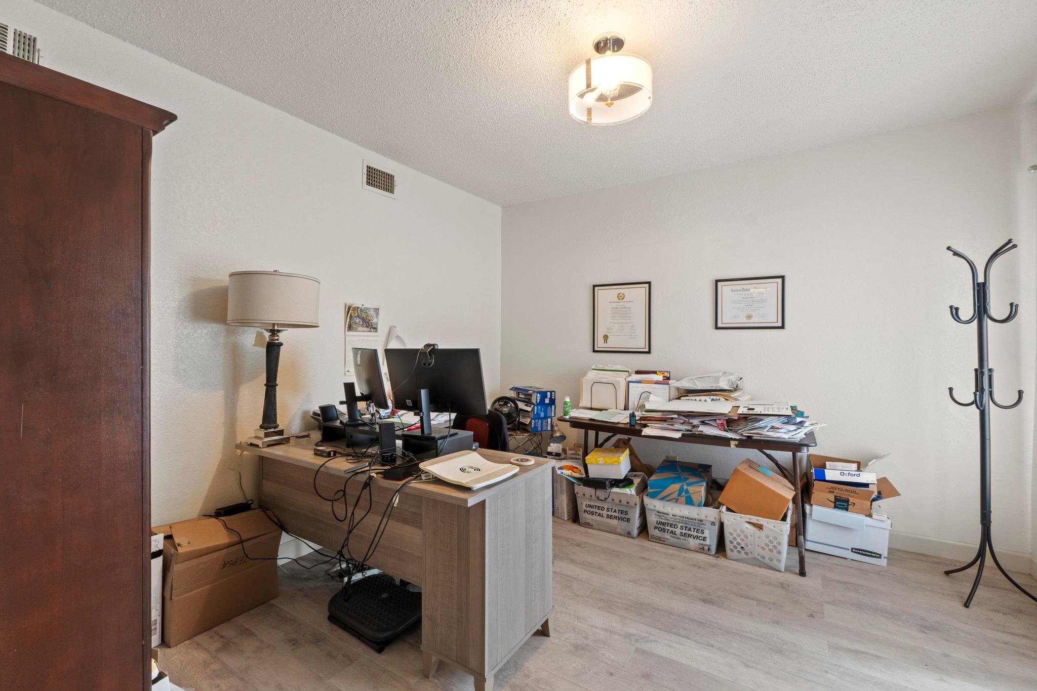 2117 E Cesar Chavez St, Austin, TX 78702