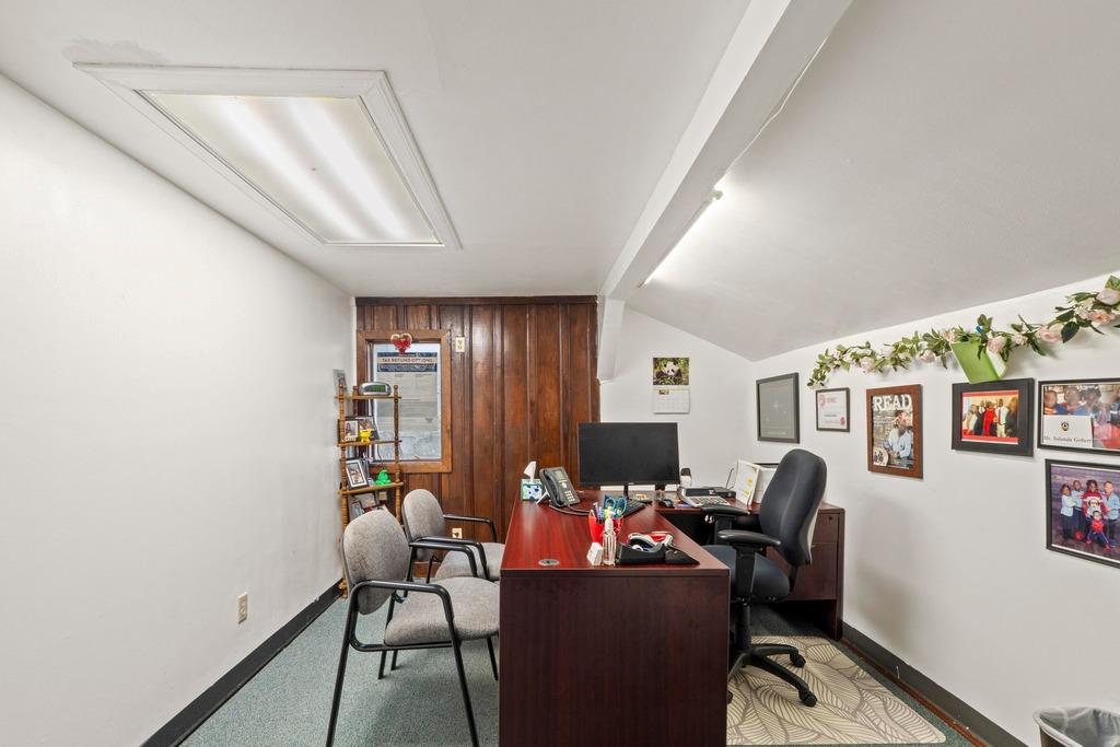 2710 Manor Rd, Austin, TX 78722