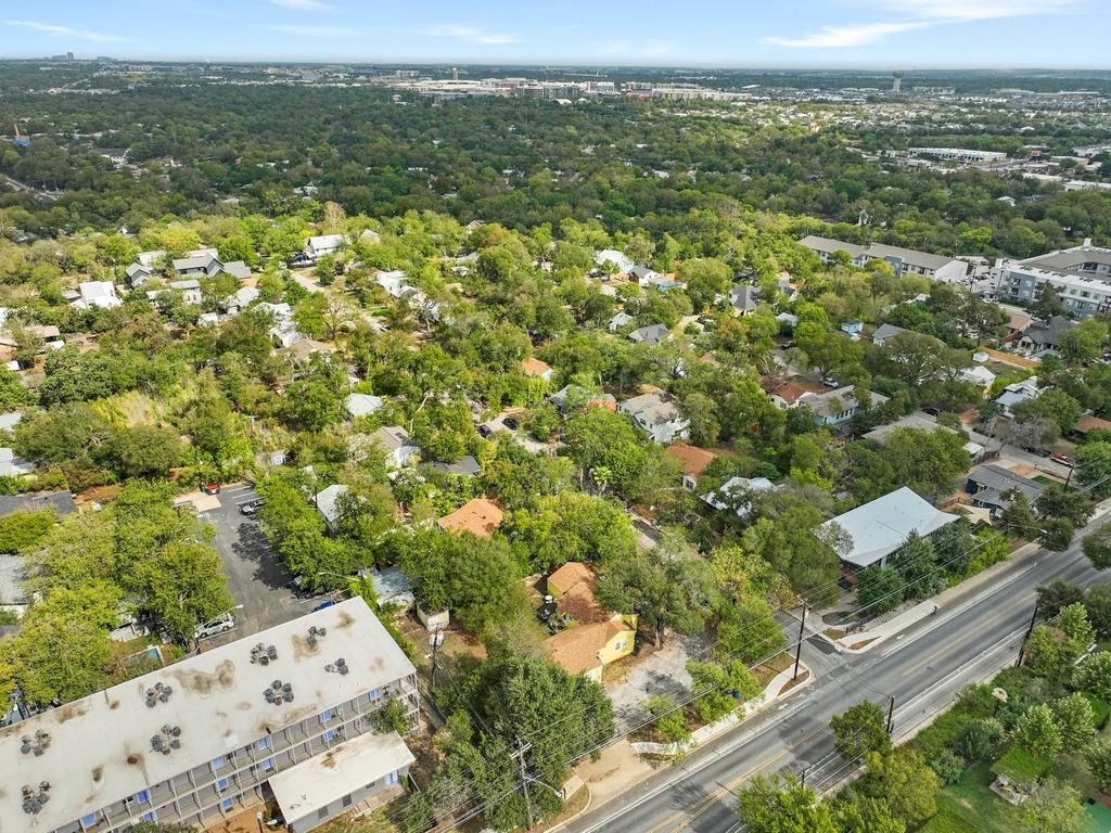 2710 Manor Rd, Austin, TX 78722