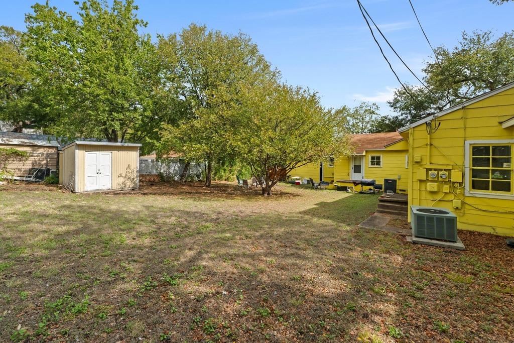 2710 Manor Rd, Austin, TX 78722
