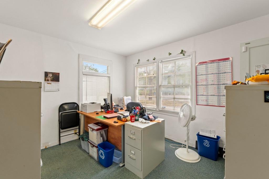 2710 Manor Rd, Austin, TX 78722