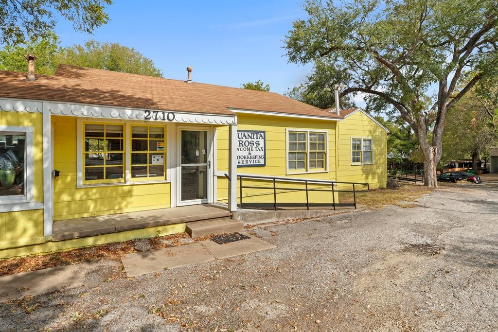 2710 Manor Rd, Austin, TX 78722