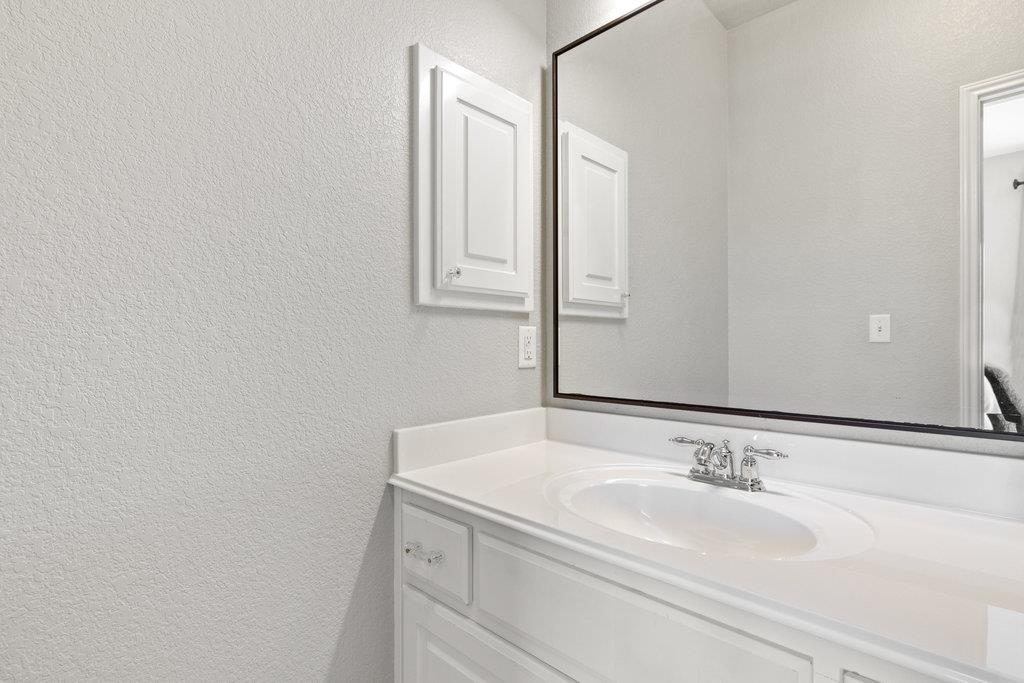 19200 White Horse Cv, Spicewood, TX 78669