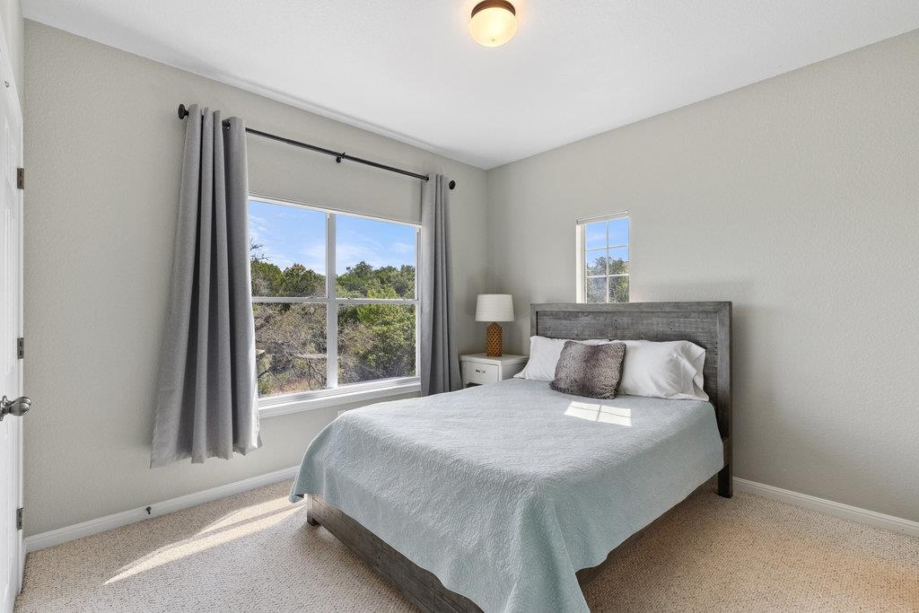 19200 White Horse Cv, Spicewood, TX 78669