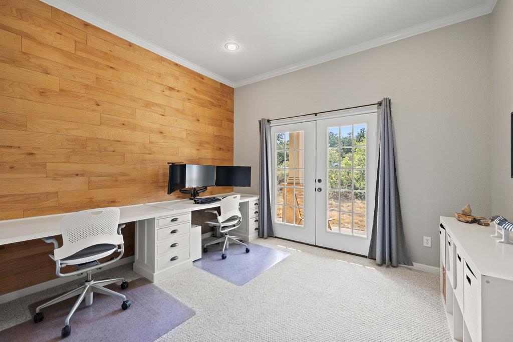 19200 White Horse Cv, Spicewood, TX 78669