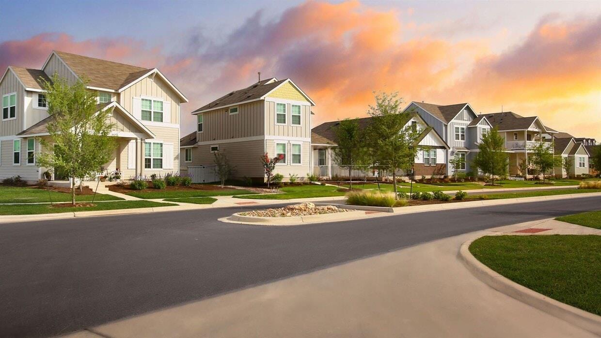 140 Keltic Dr, Kyle, TX 78640