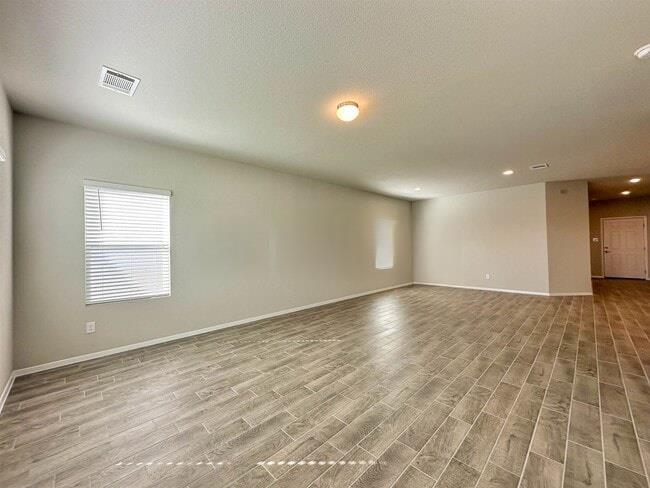 140 Keltic Dr, Kyle, TX 78640