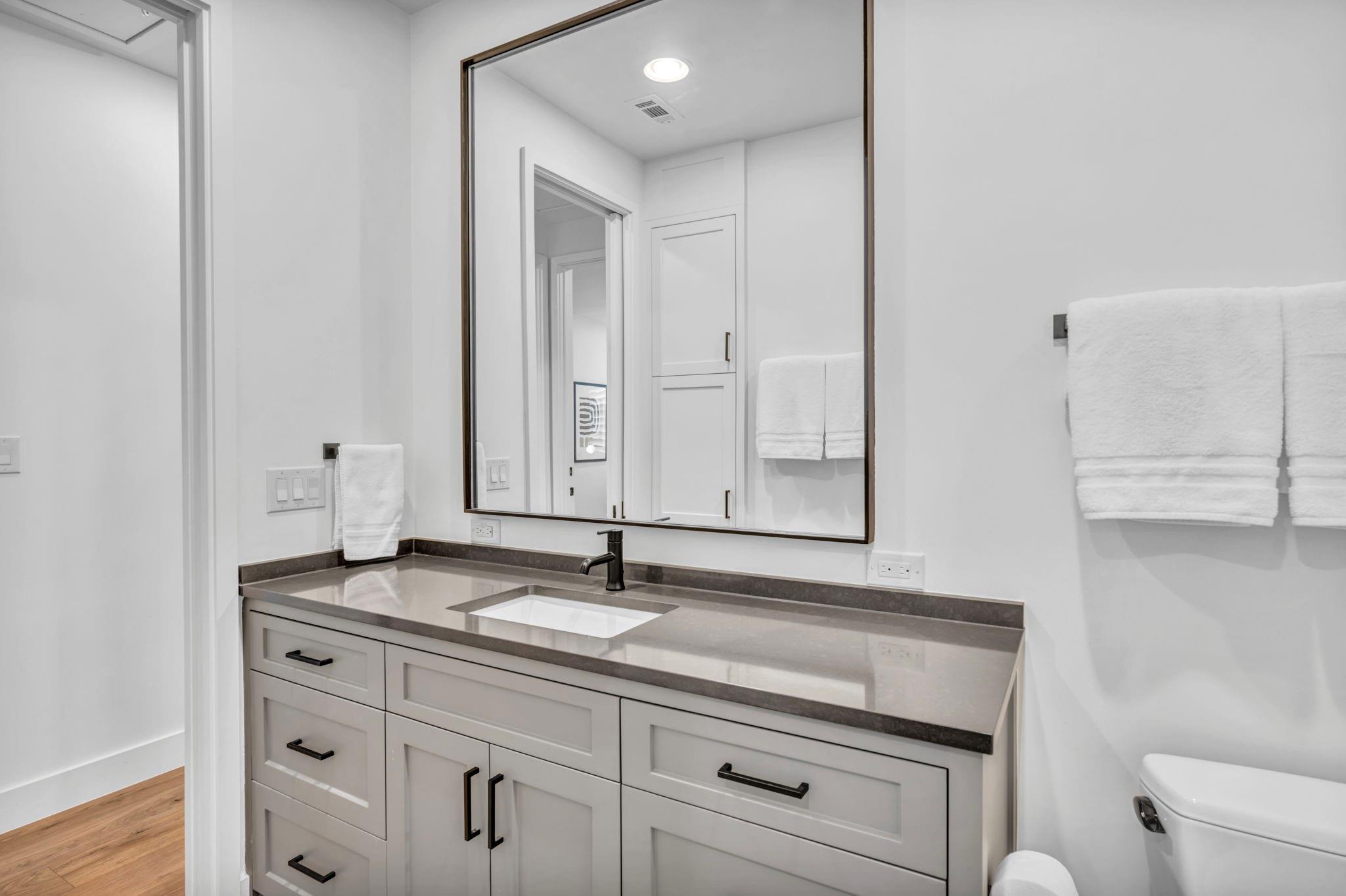 103 Cove East Dr, Horseshoe Bay, TX 78657