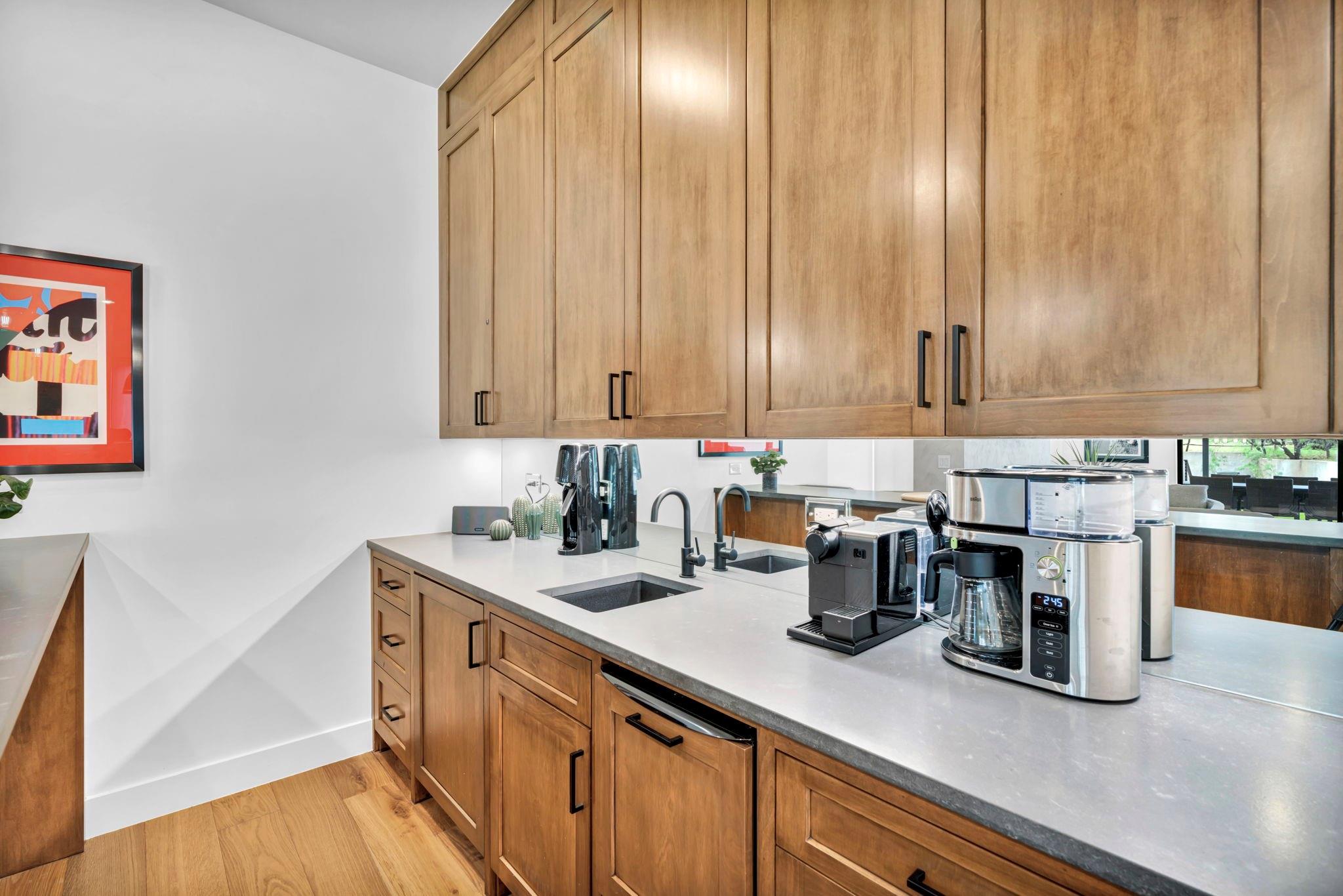 103 Cove East Dr, Horseshoe Bay, TX 78657