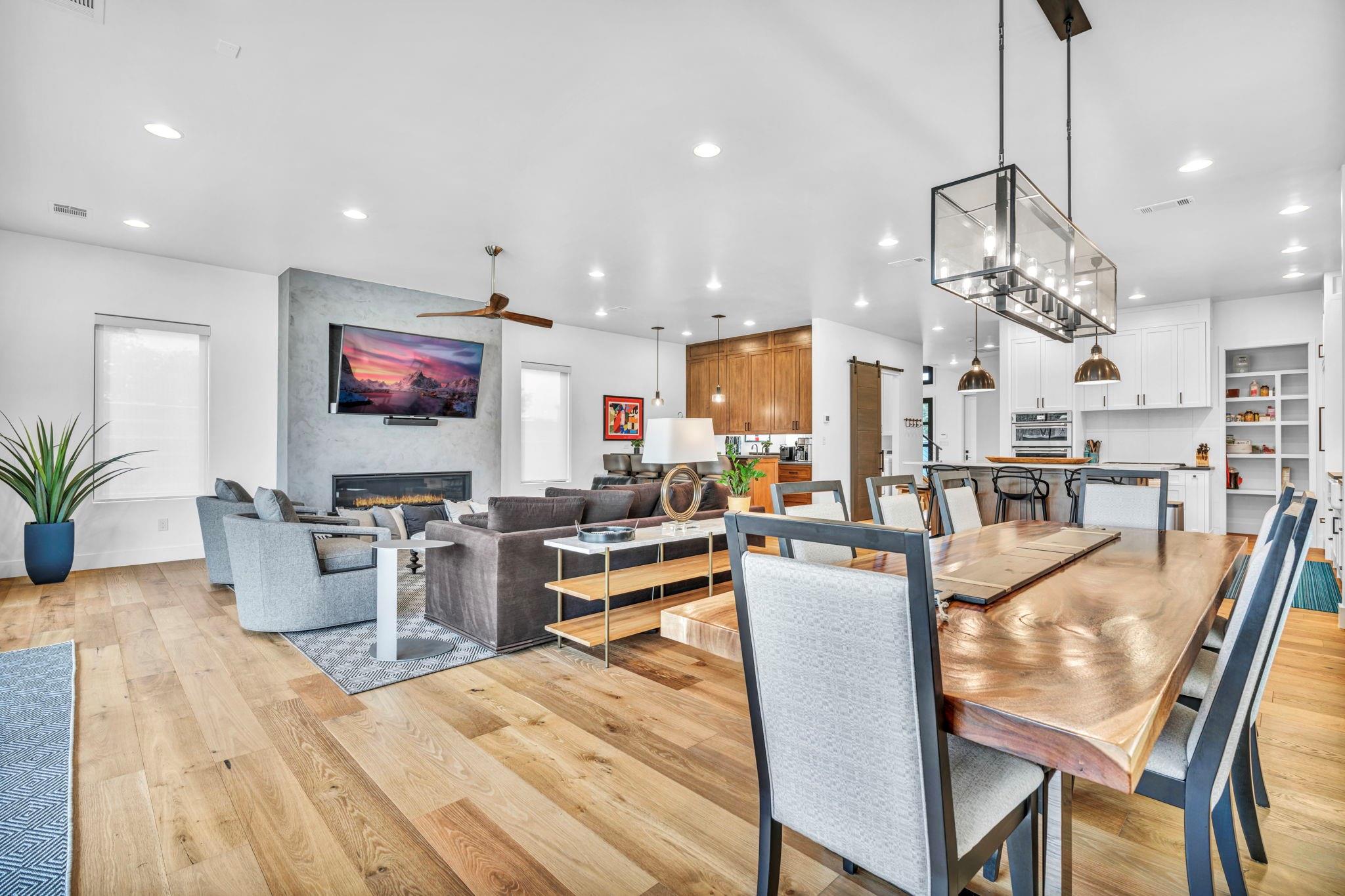 103 Cove East Dr, Horseshoe Bay, TX 78657