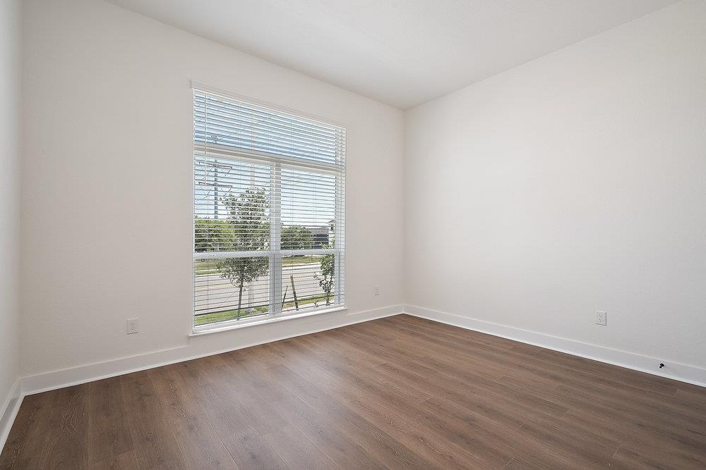 365 San Saba Dr, Buda, TX 78610