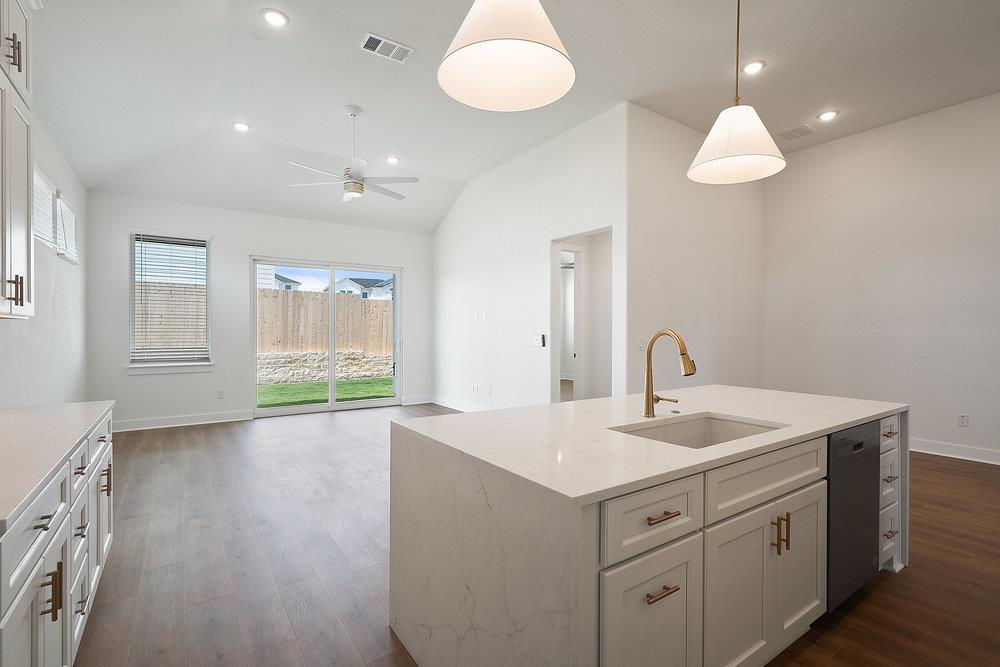 365 San Saba Dr, Buda, TX 78610