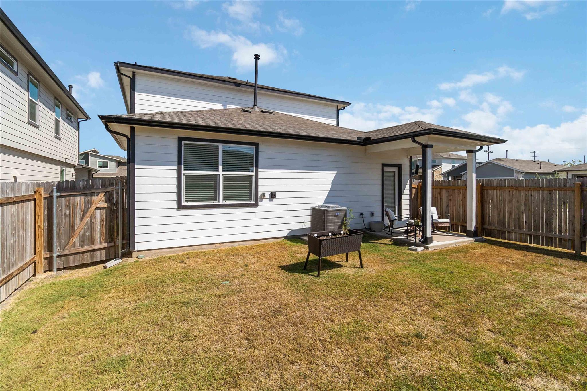 105 New Haven St, San Marcos, TX 78666