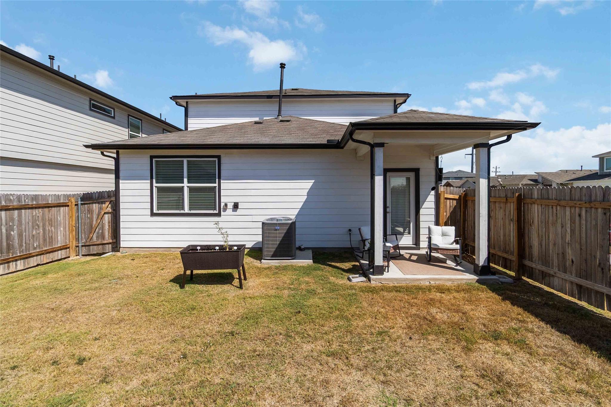 105 New Haven St, San Marcos, TX 78666