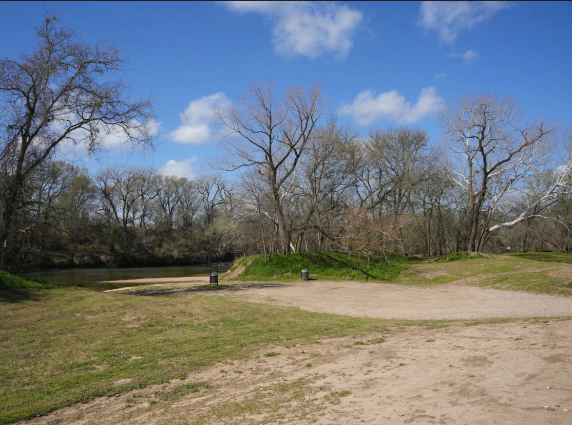 450 Riverside Dr, Bastrop, TX 78602