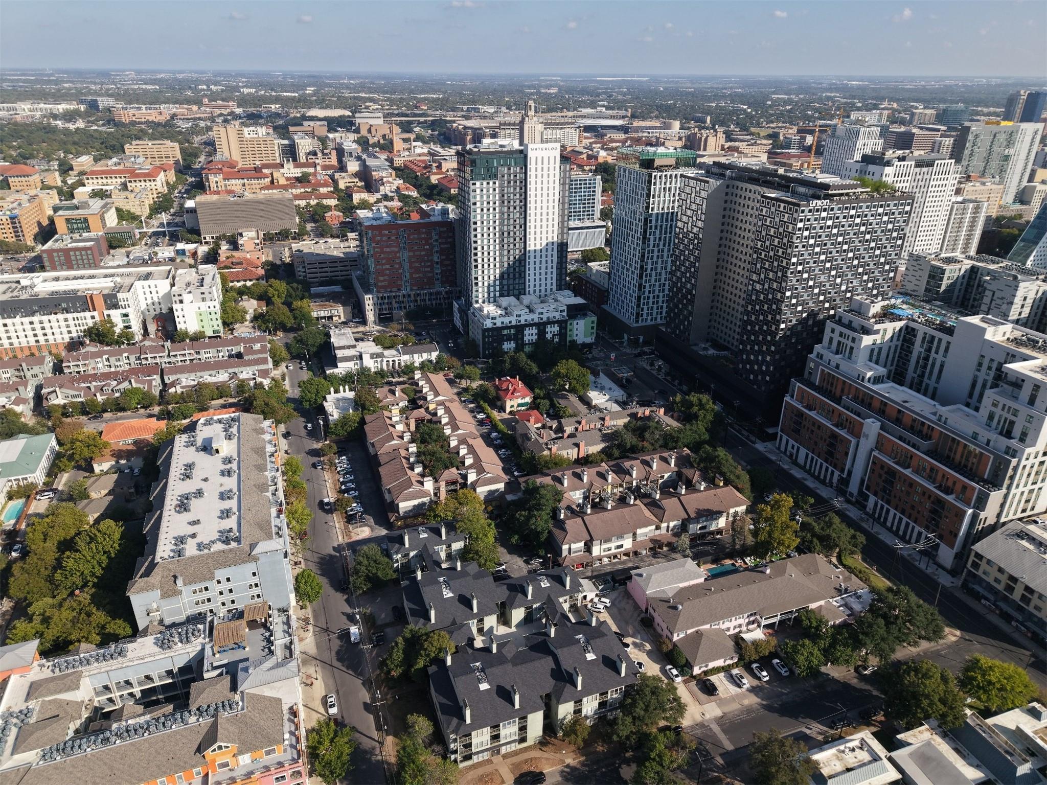 807 W 25th St # 207, Austin, TX 78705