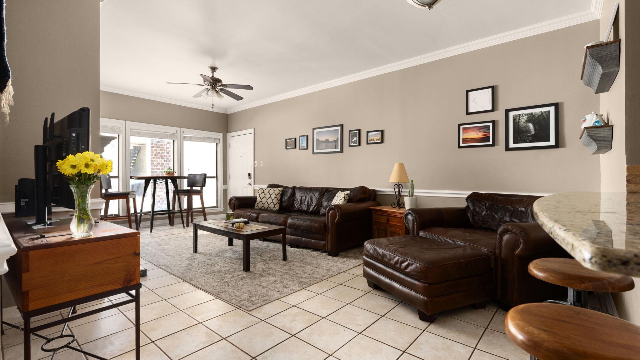 807 W 25th St # 207, Austin, TX 78705