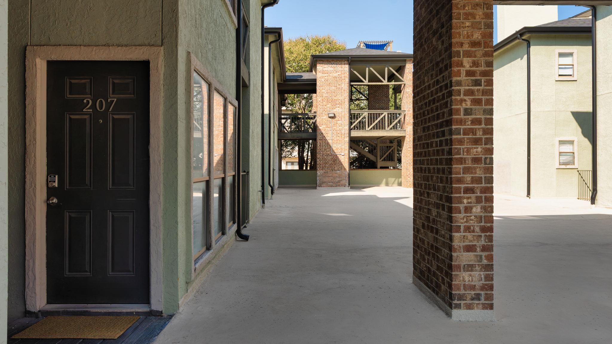 807 W 25th St # 207, Austin, TX 78705