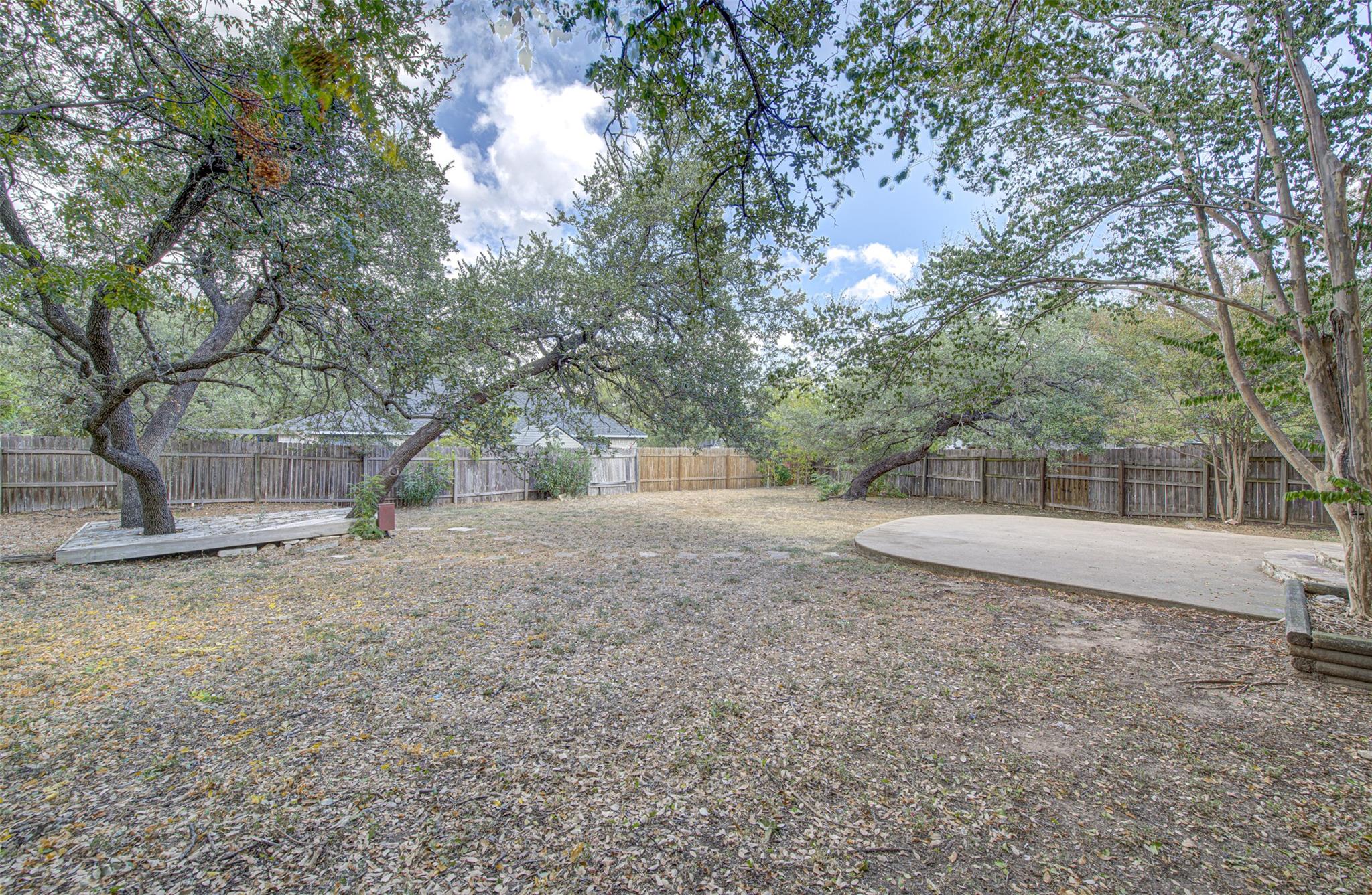 1401 Deepwoods Trl, Leander, TX 78641