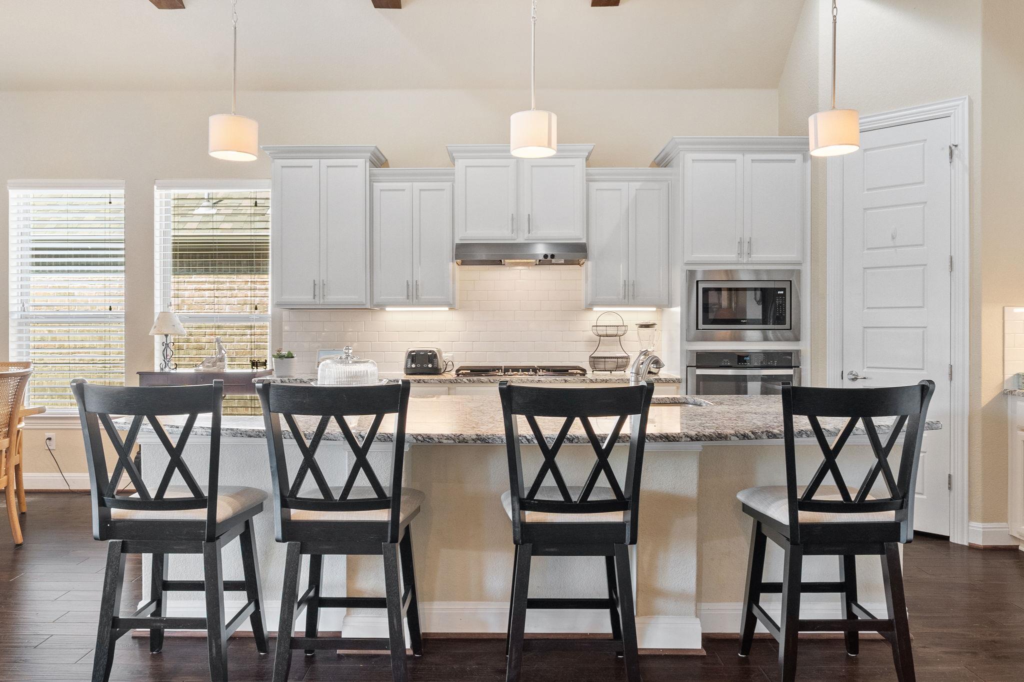 821 Richardson Ln, Leander, TX 78641