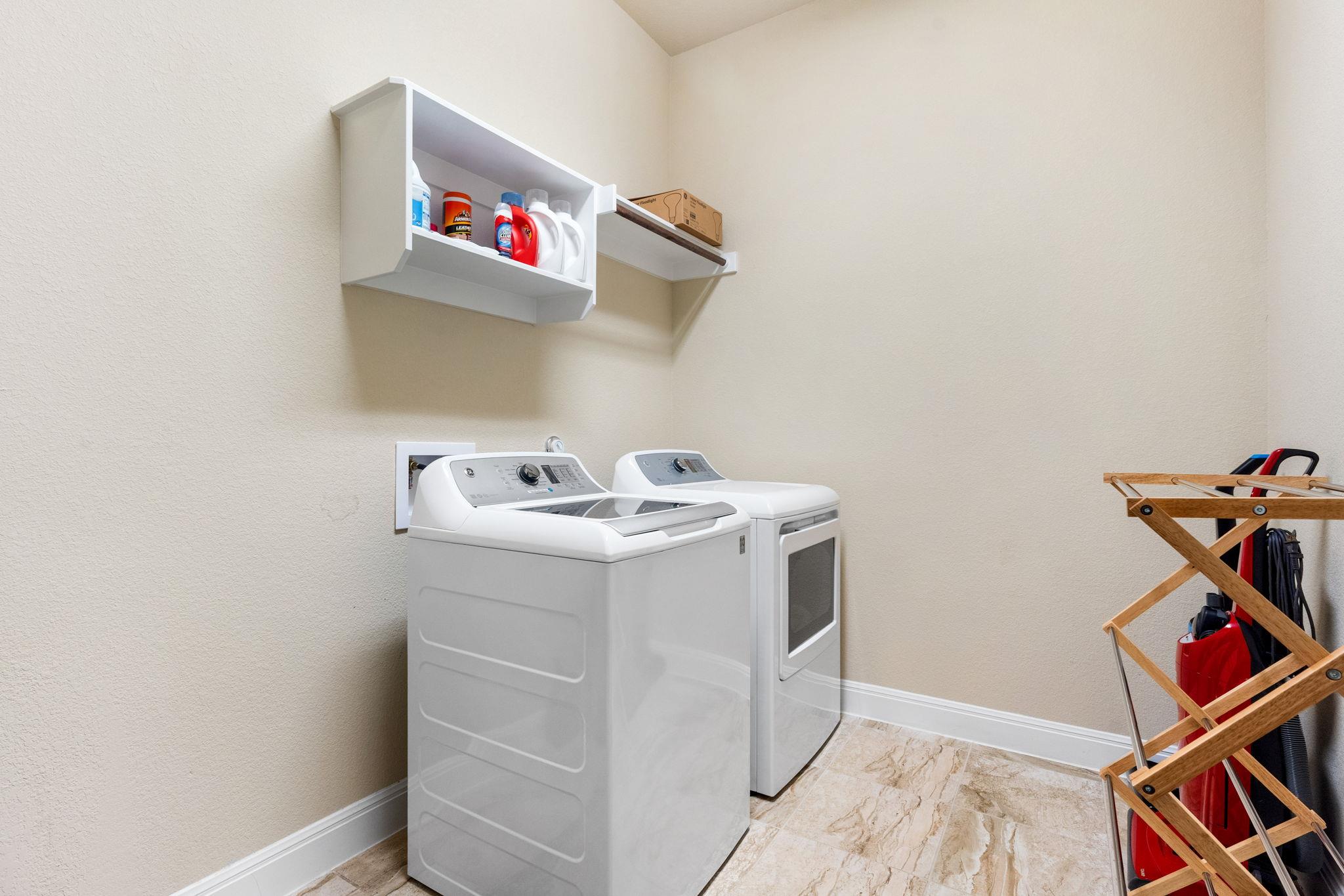 821 Richardson Ln, Leander, TX 78641