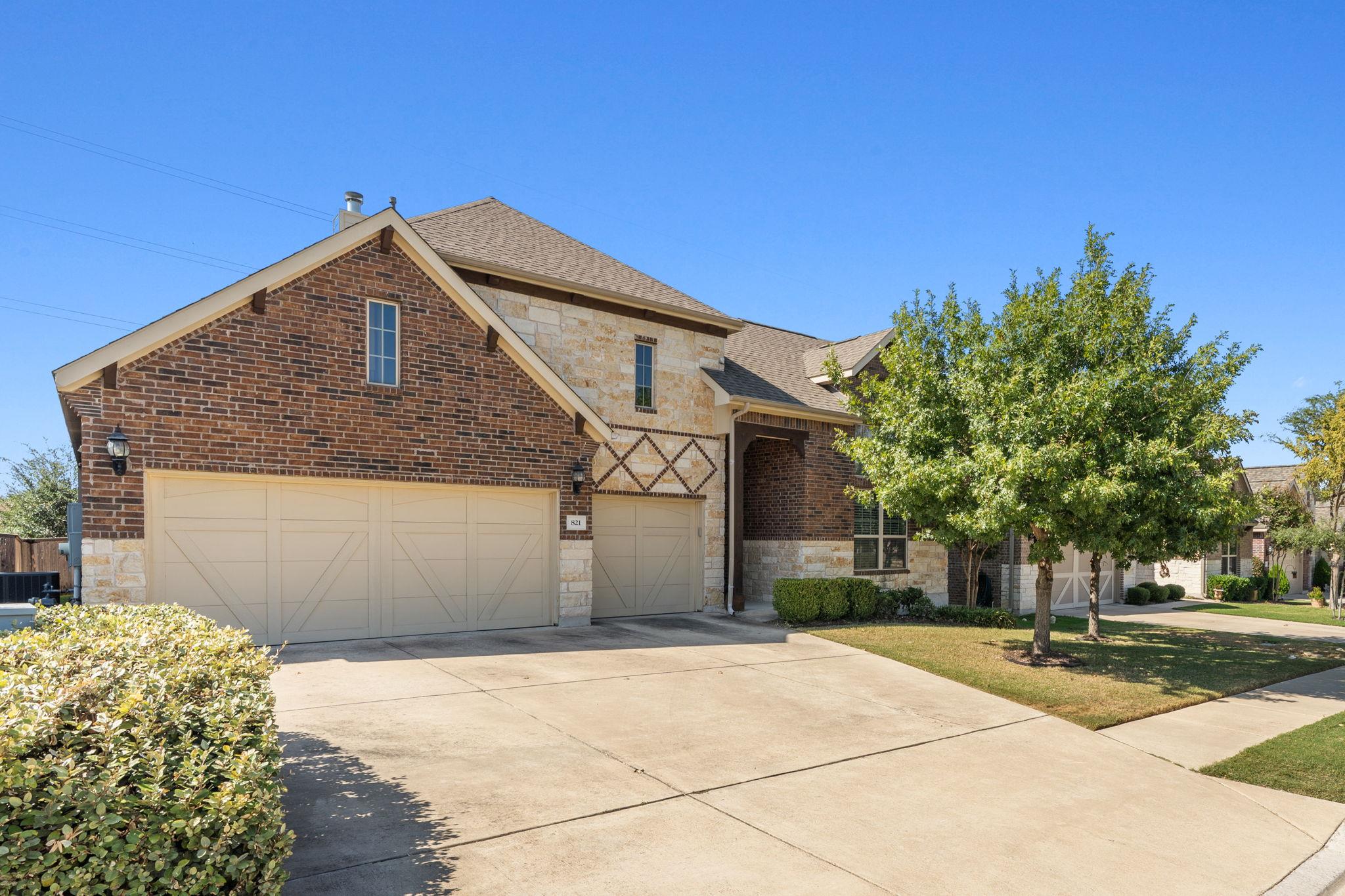 821 Richardson Ln, Leander, TX 78641
