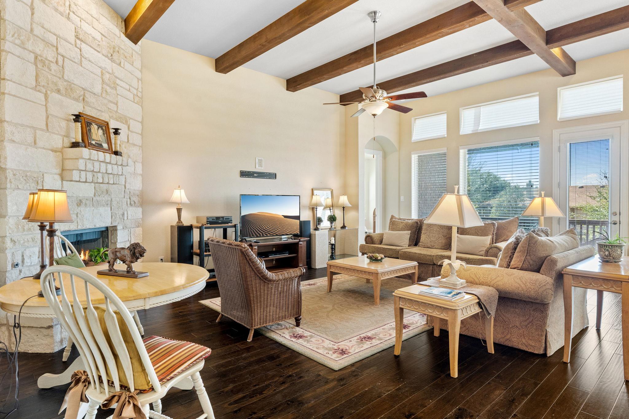 821 Richardson Ln, Leander, TX 78641