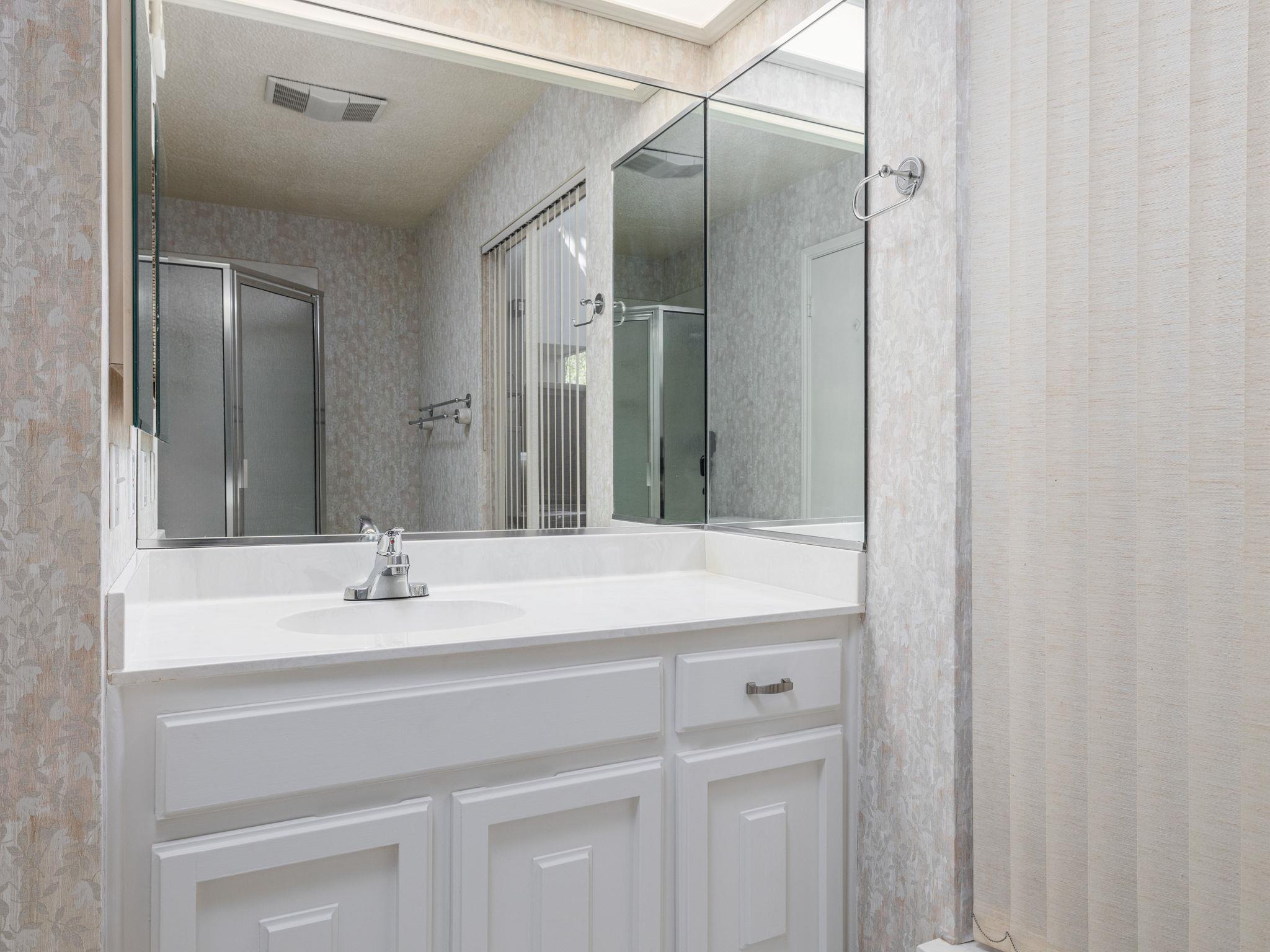 8216 Summer Side Dr, Austin, TX 78759